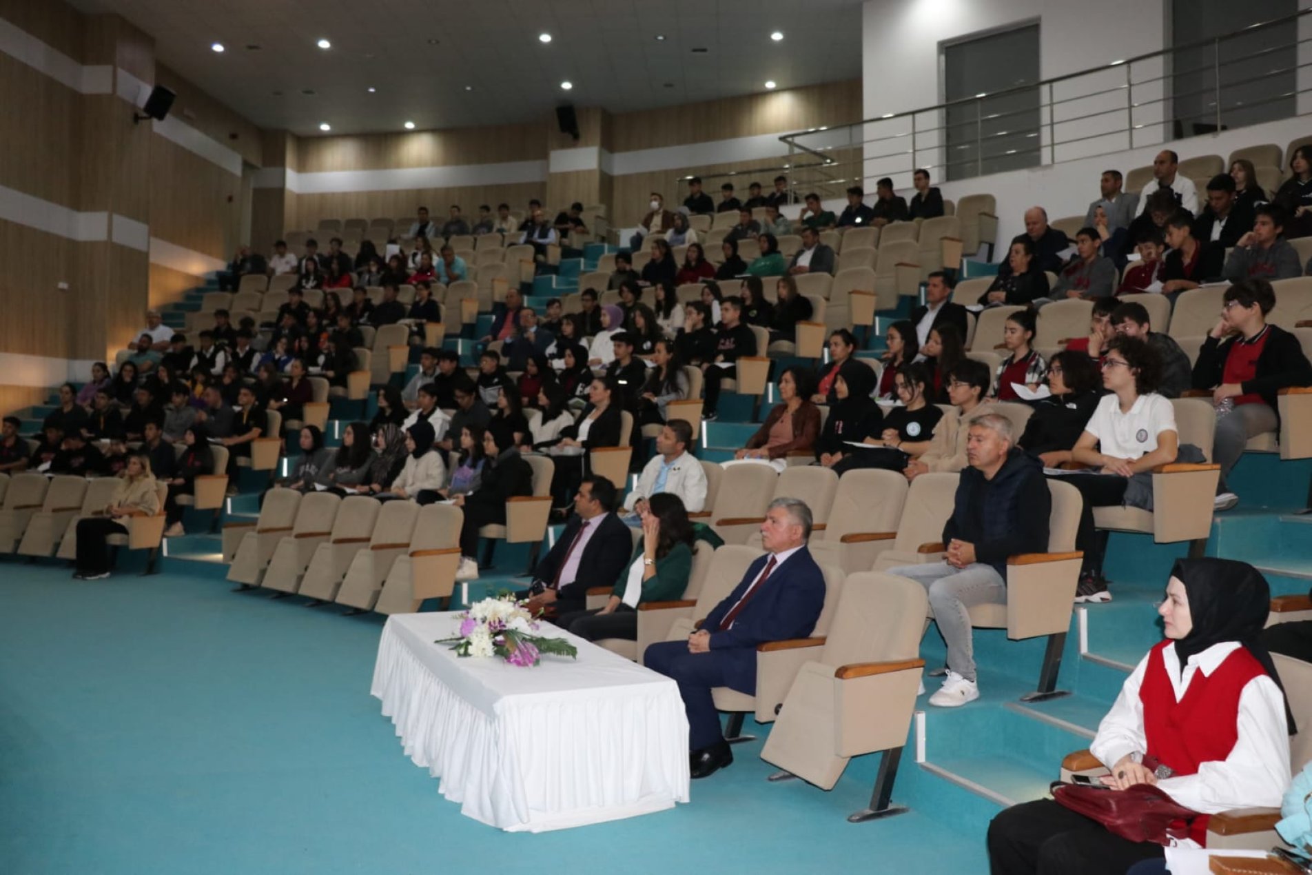 "GEÇMİŞİN İZİNDE BİLİM" ÇALIŞTAYLARI DEVAM EDİYOR