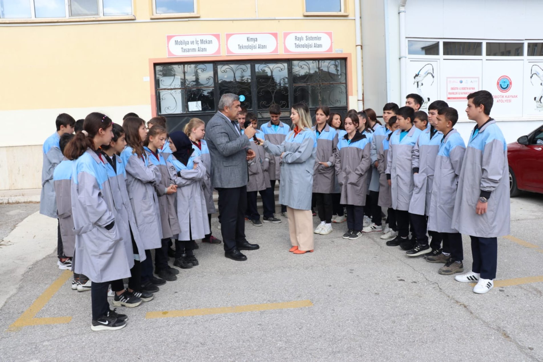 8. SINIF ÖĞRENCİLERİ MESLEKLERİ TANIYOR