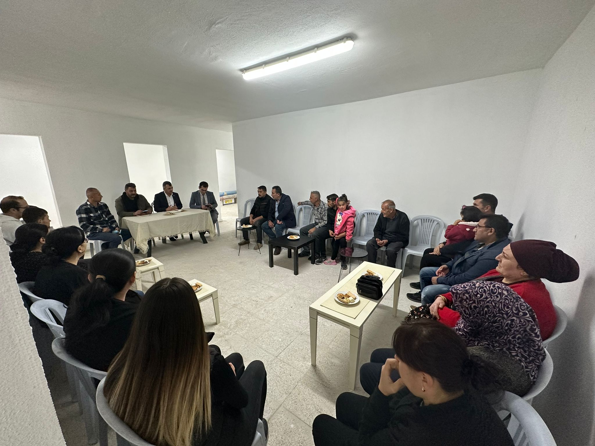 BAŞKAN KOYUNCU MAHALLE TOPLANTILARINA DEVAM EDİYOR