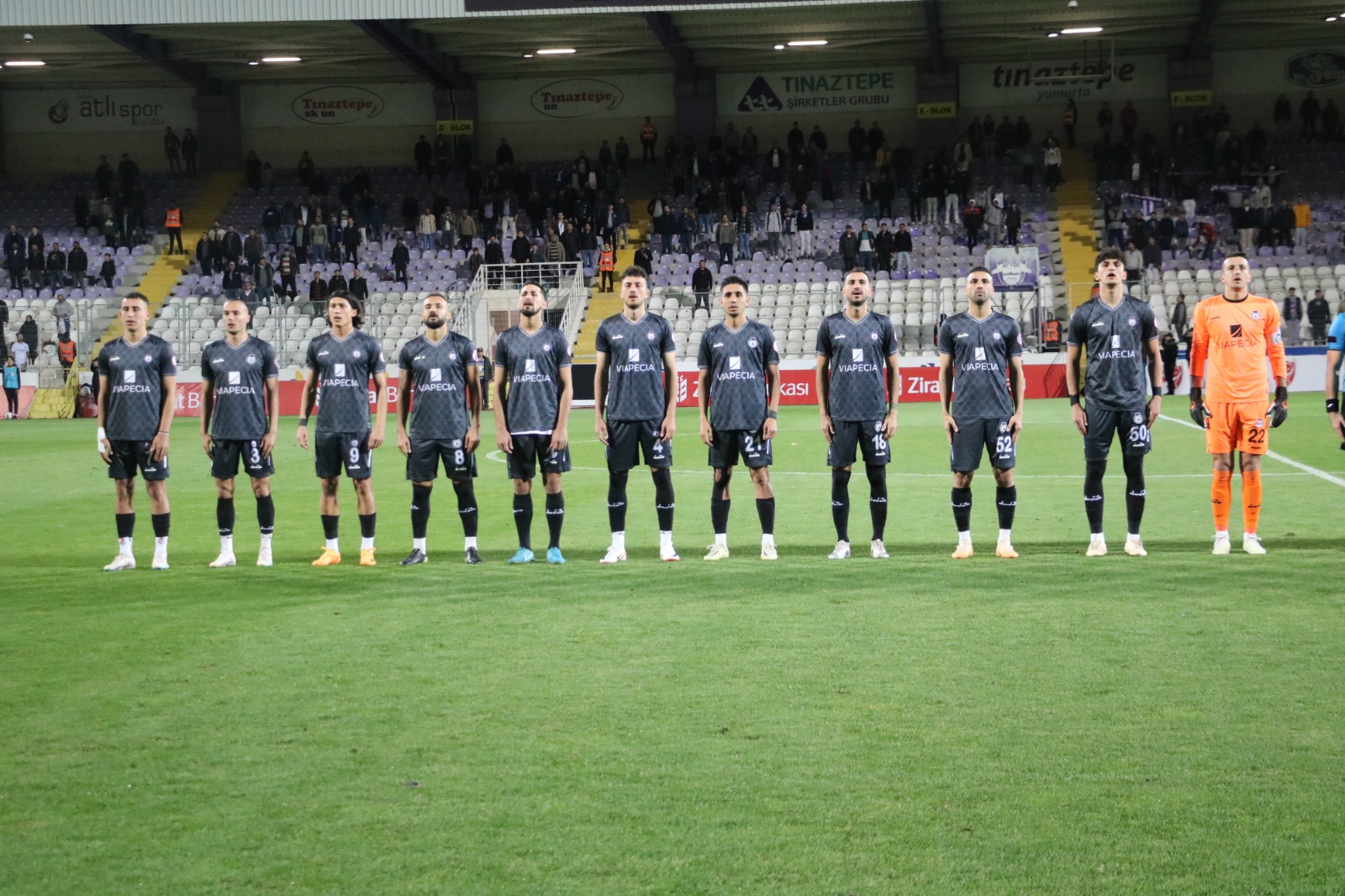 MOR ŞİMŞEKLER KUPADA TURLADI