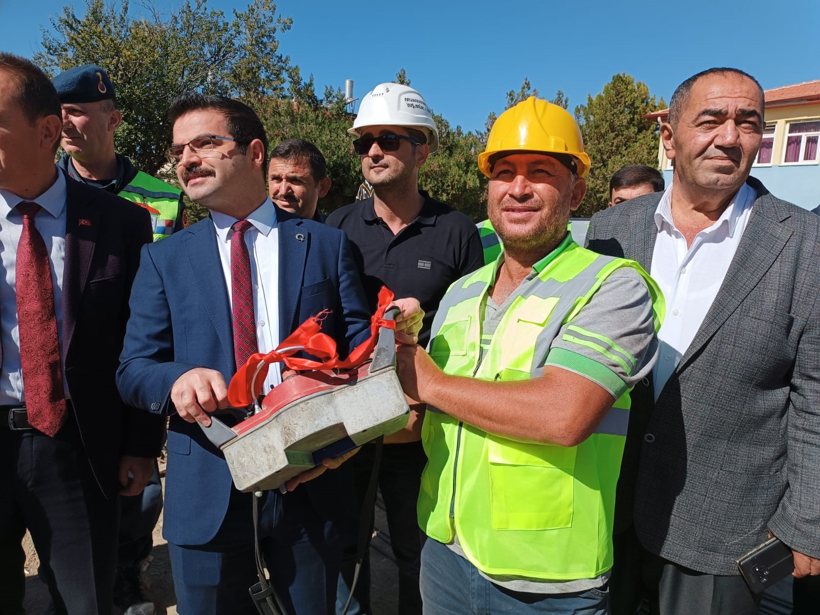 KARAADİLLİ LİSESİ’NİN TEMELİ ATILDI
