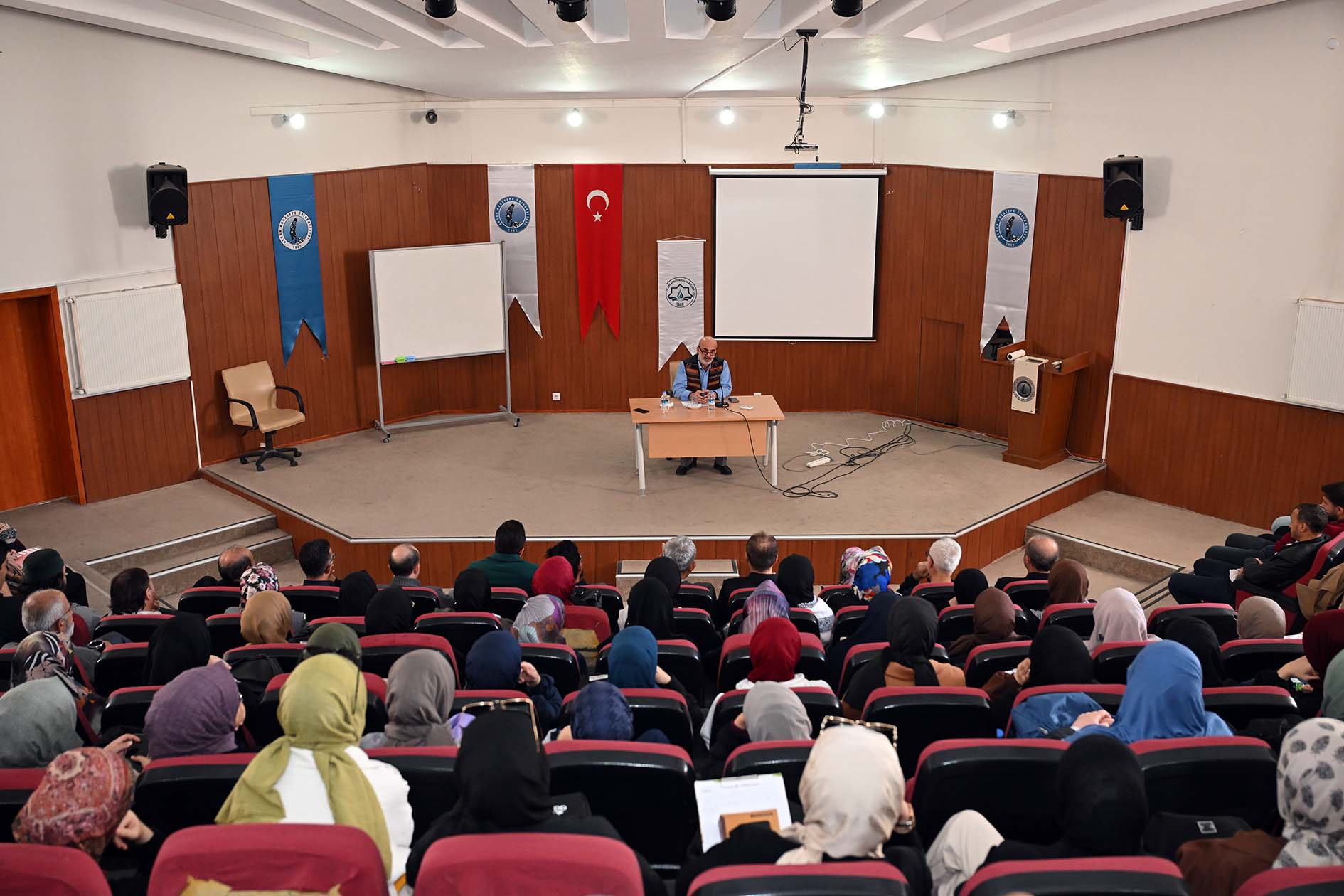 İLAHİYAT FAKÜLTESİ 2023-2024 AKADEMİK YILI AÇTI