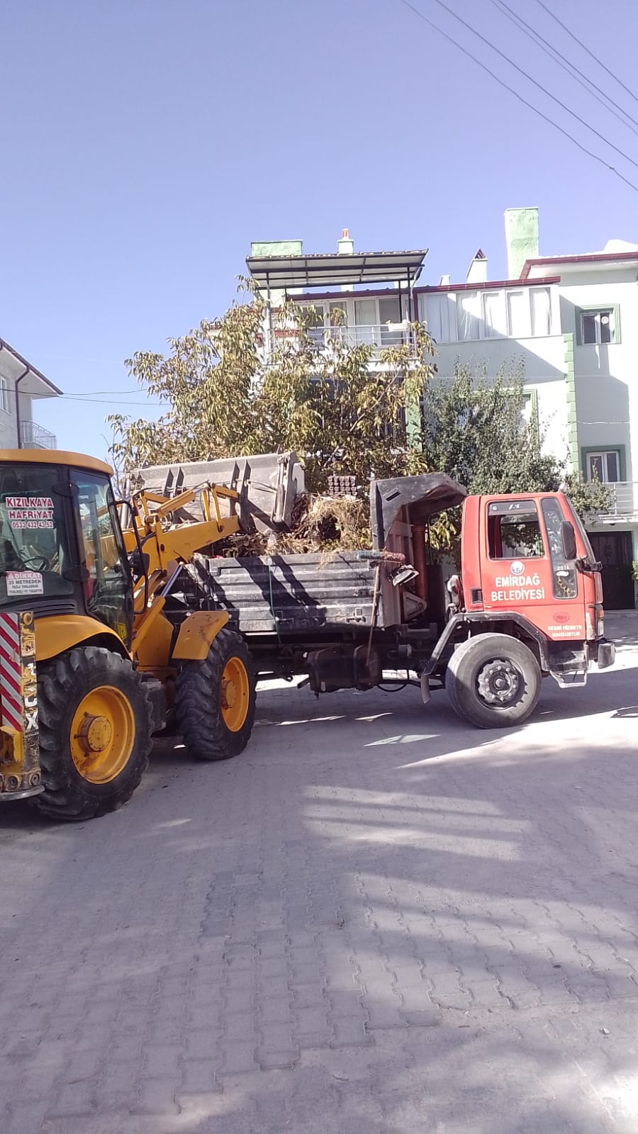 EKİPLER İLÇEDE YOĞUN MESAİ YAPTI