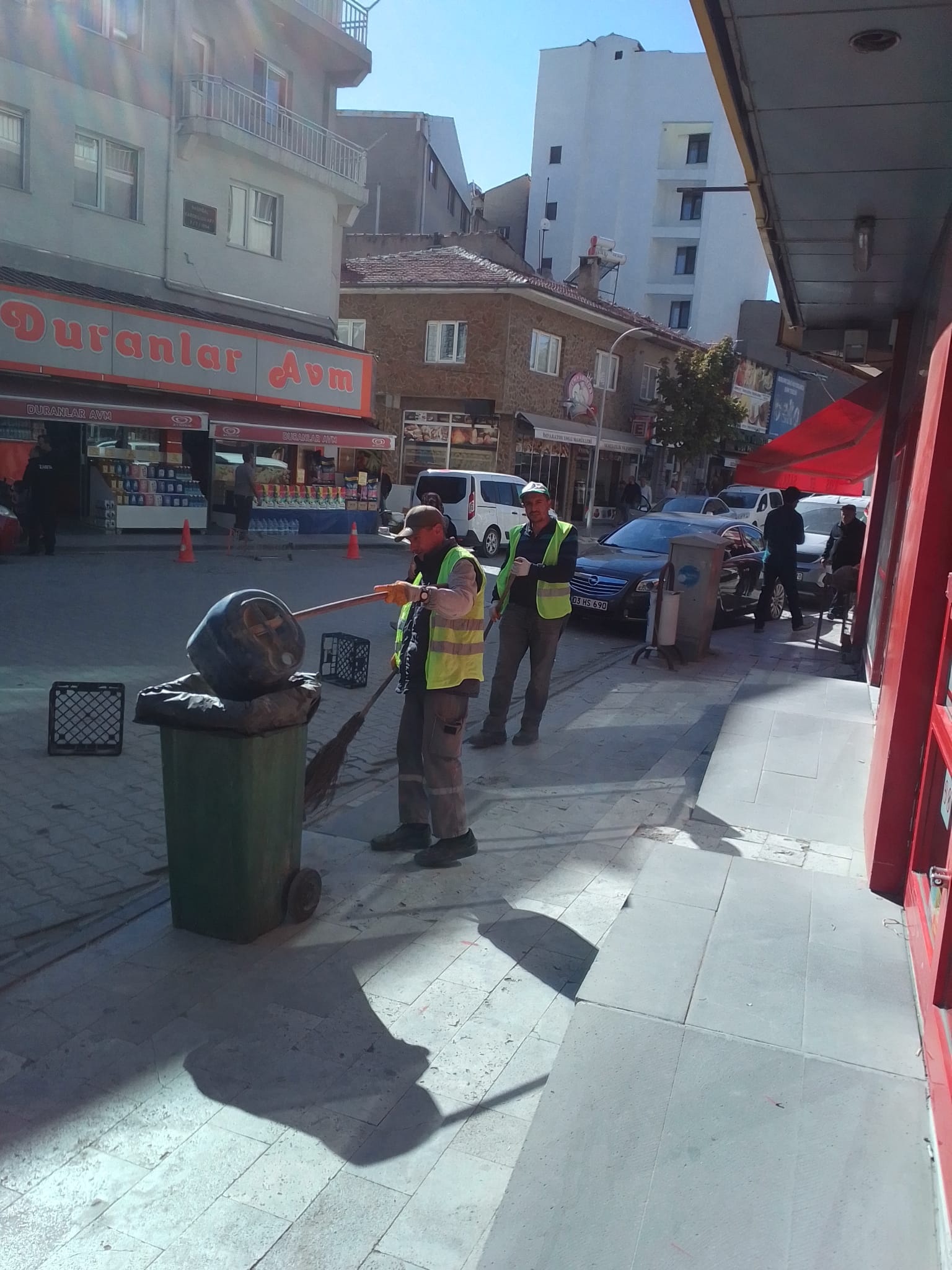 EKİPLER İLÇEDE YOĞUN MESAİ YAPTI