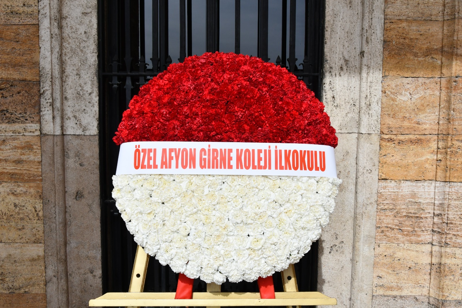AFYON GİRNE KOLEJİ ANITKABİR'İ ZİYARET ETTİ