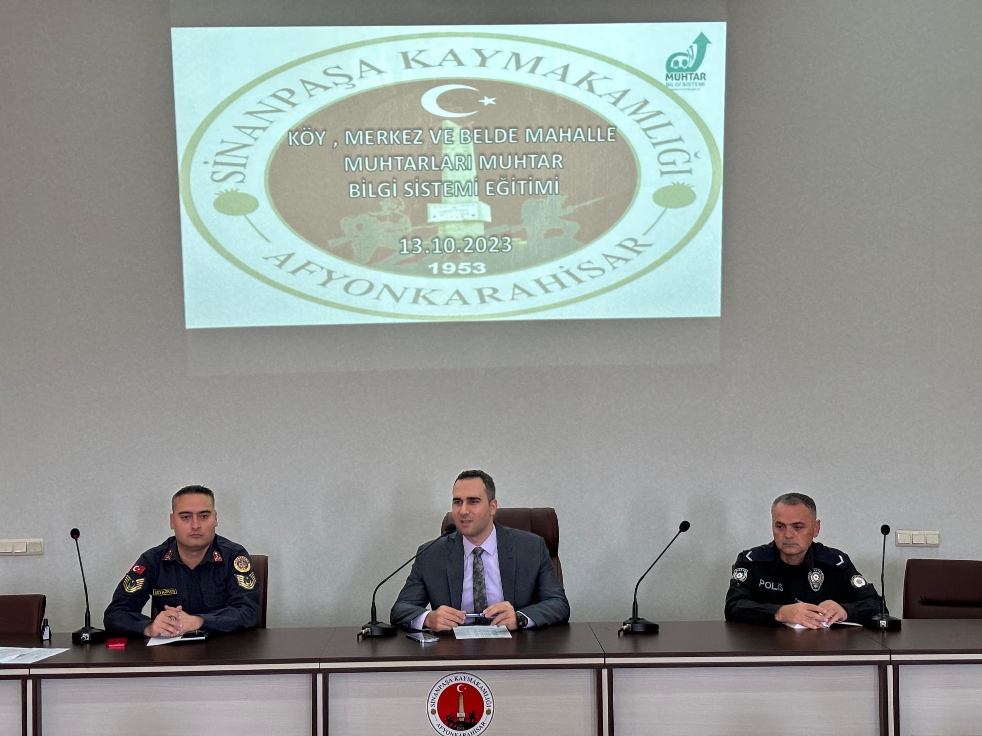 AFYON’DA MUHTARLARA EĞİTİM VERİLDİ