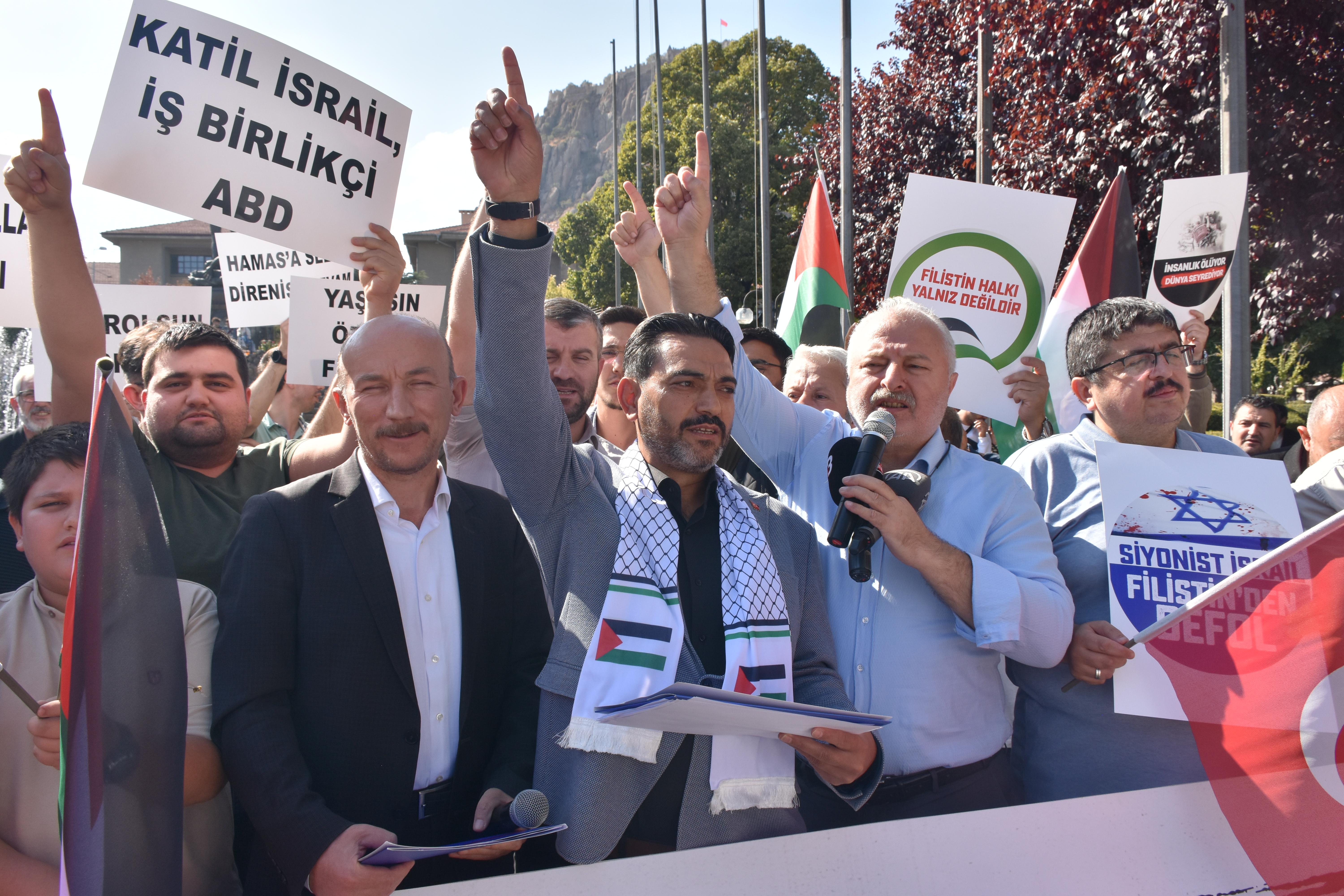 AFYONKARAHİSAR'DA FİLİSTİN'E DESTEK AÇIKLAMASI YAPILDI
