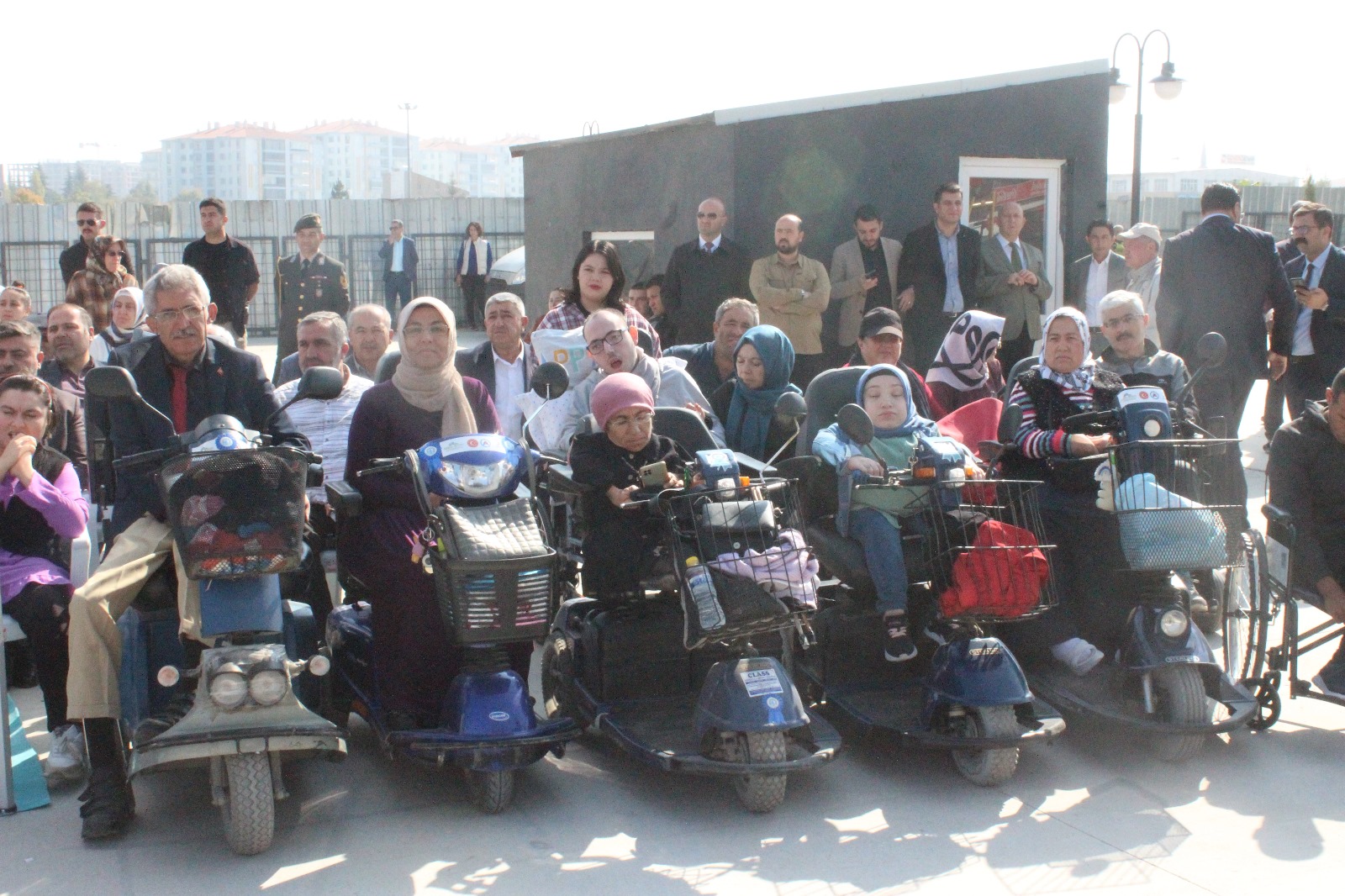 TESİSİN EN ÖNEMLİ ÖZELLİĞİ TERAPİ MERKEZİ OLMASI