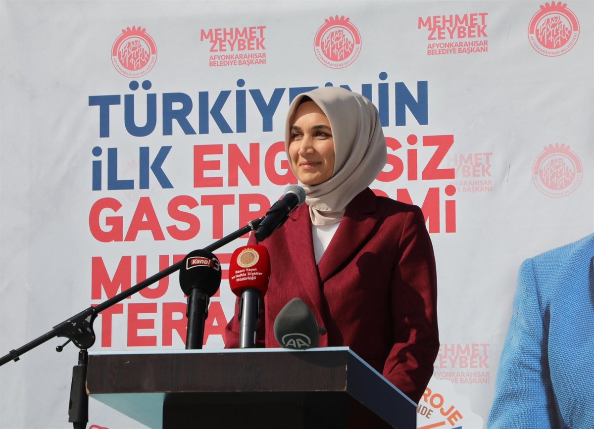 VALİ YİĞİTBAŞI İLE BİRLİKTE MUTFAĞA GİRDİLER