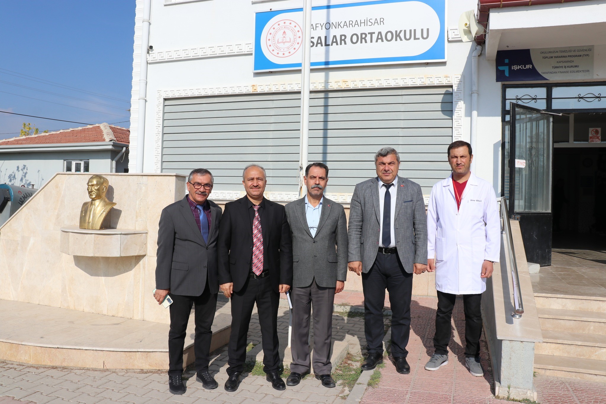 SÜNNETCİ ÖĞRENCİLERE 'KENDİNİZE HEDEF BELİRLEYİN' DİYE SESLENDİ