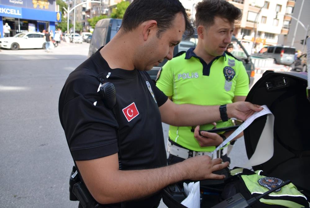 GÜVENLİK GÜÇLERİ TRAFİK DENETİMİNDE