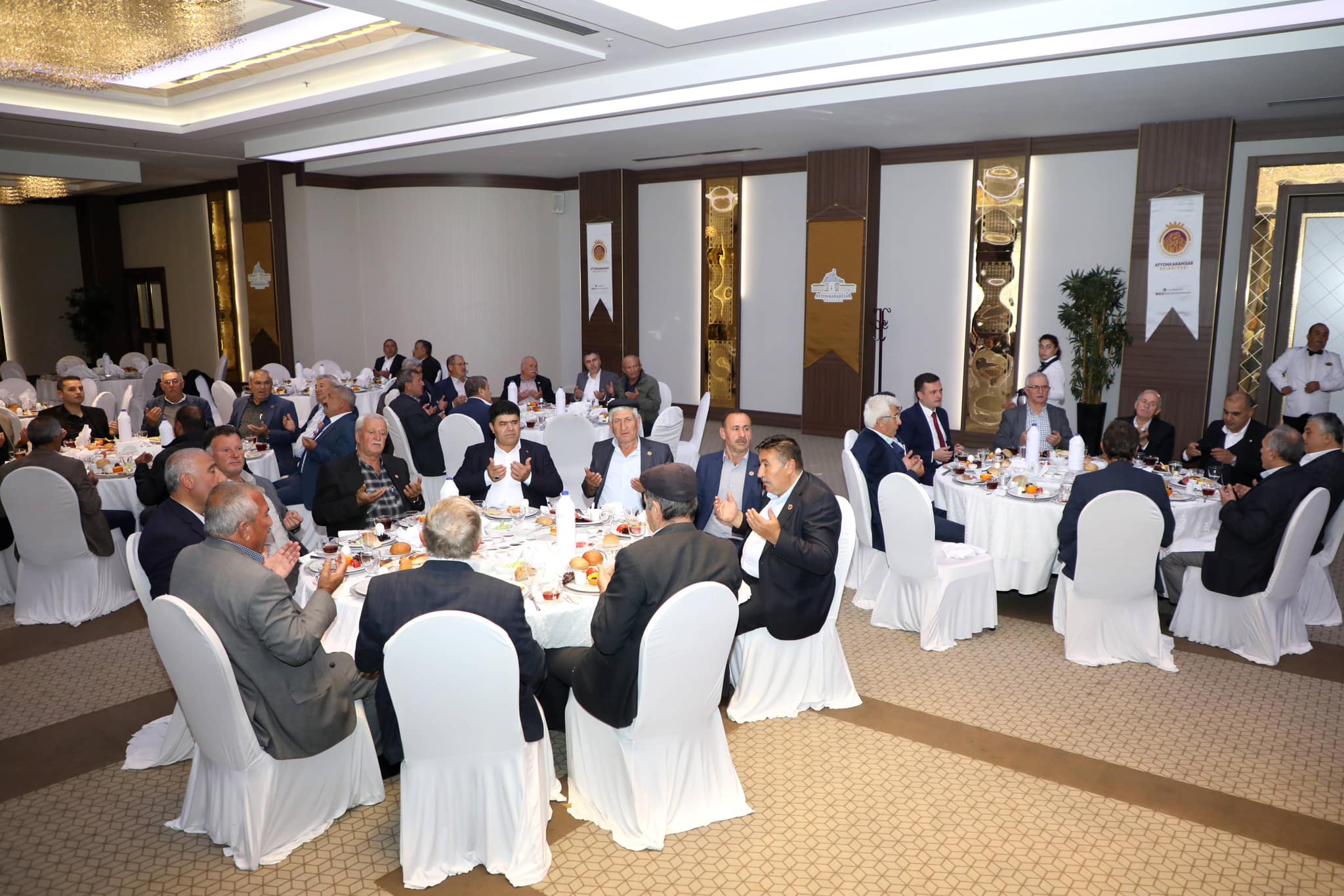 YİĞİTBAŞI MUHTARLAR GÜNÜNÜ KUTLADI
