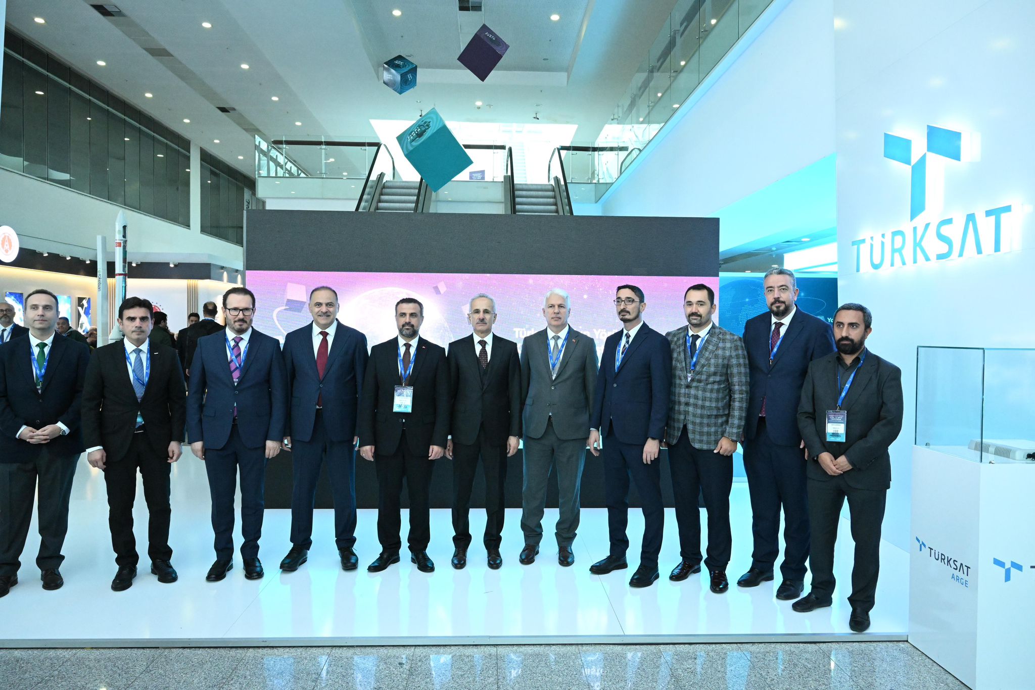 GENÇLERİMİZ, KENDİ İMZALARINI TAŞIYAN PROJELERLE GÖKLERİ FETHETMEYE BAŞLAMIŞTIR