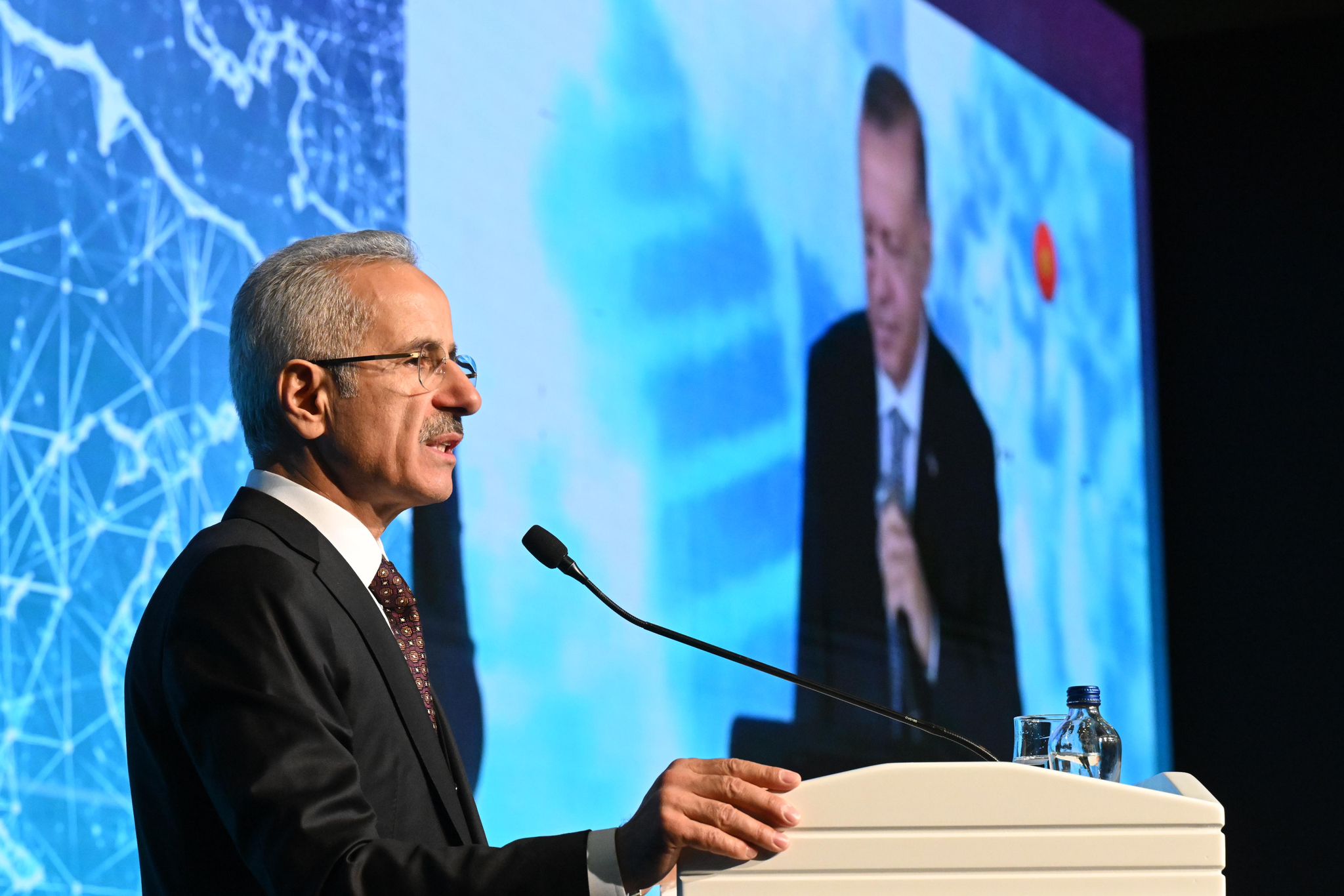 GENÇLERİMİZ, KENDİ İMZALARINI TAŞIYAN PROJELERLE GÖKLERİ FETHETMEYE BAŞLAMIŞTIR