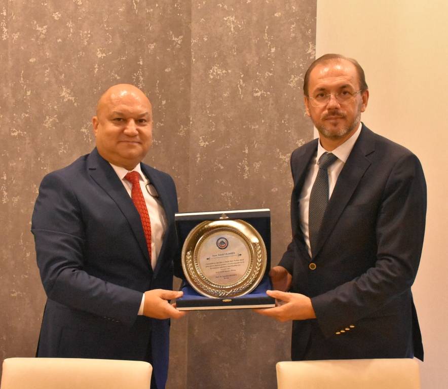 YAPI İŞLERİ VE TEKNİK DAİRE BAŞKANI YILDIRIM’A VEDA