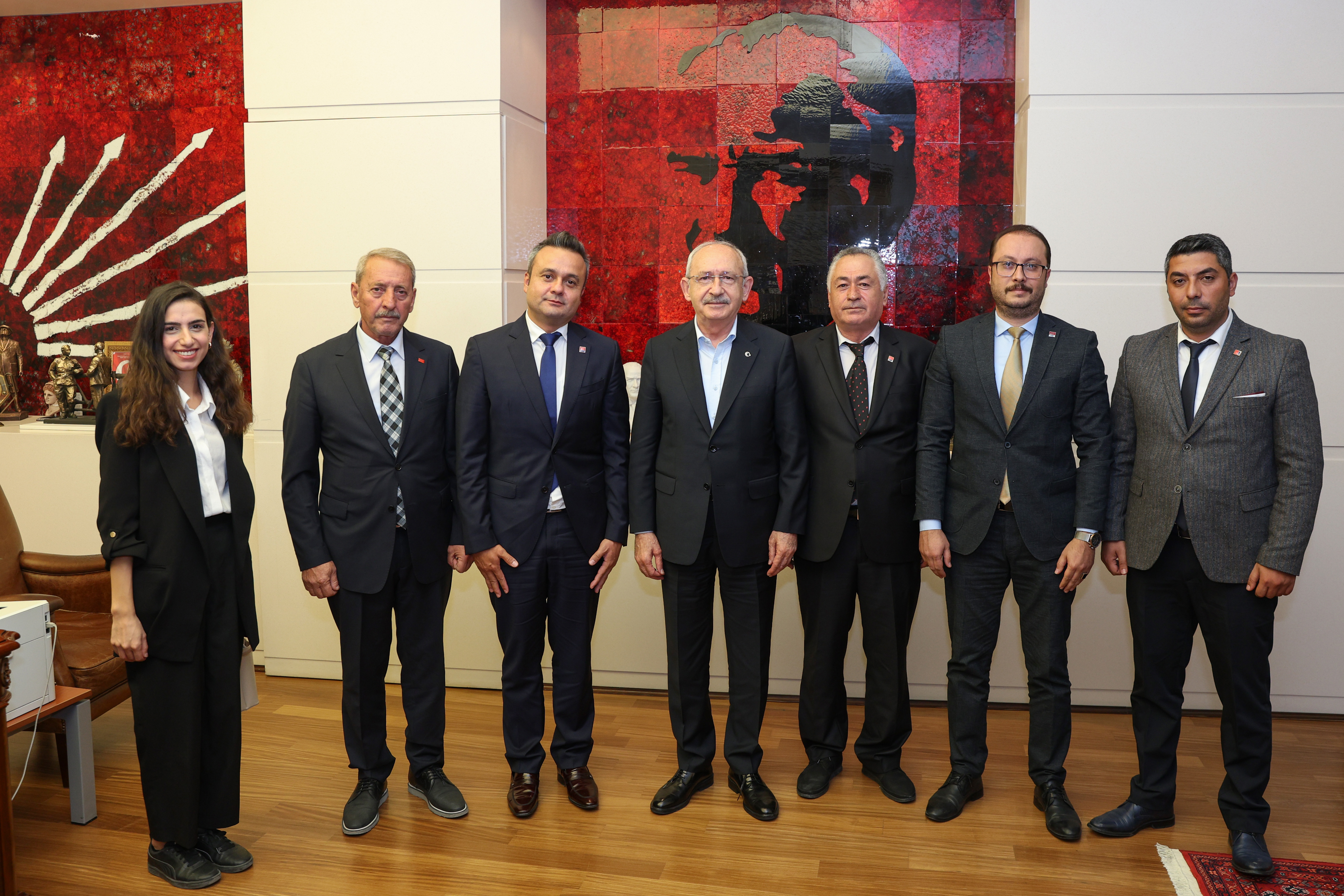 KILIÇDAROĞLU YENİ YÖNETİMİ AĞIRLADI