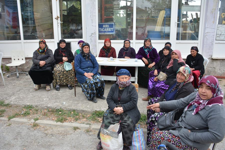 MHP GÜMBÜR GÜMBÜR SAHAYA İNDİLER