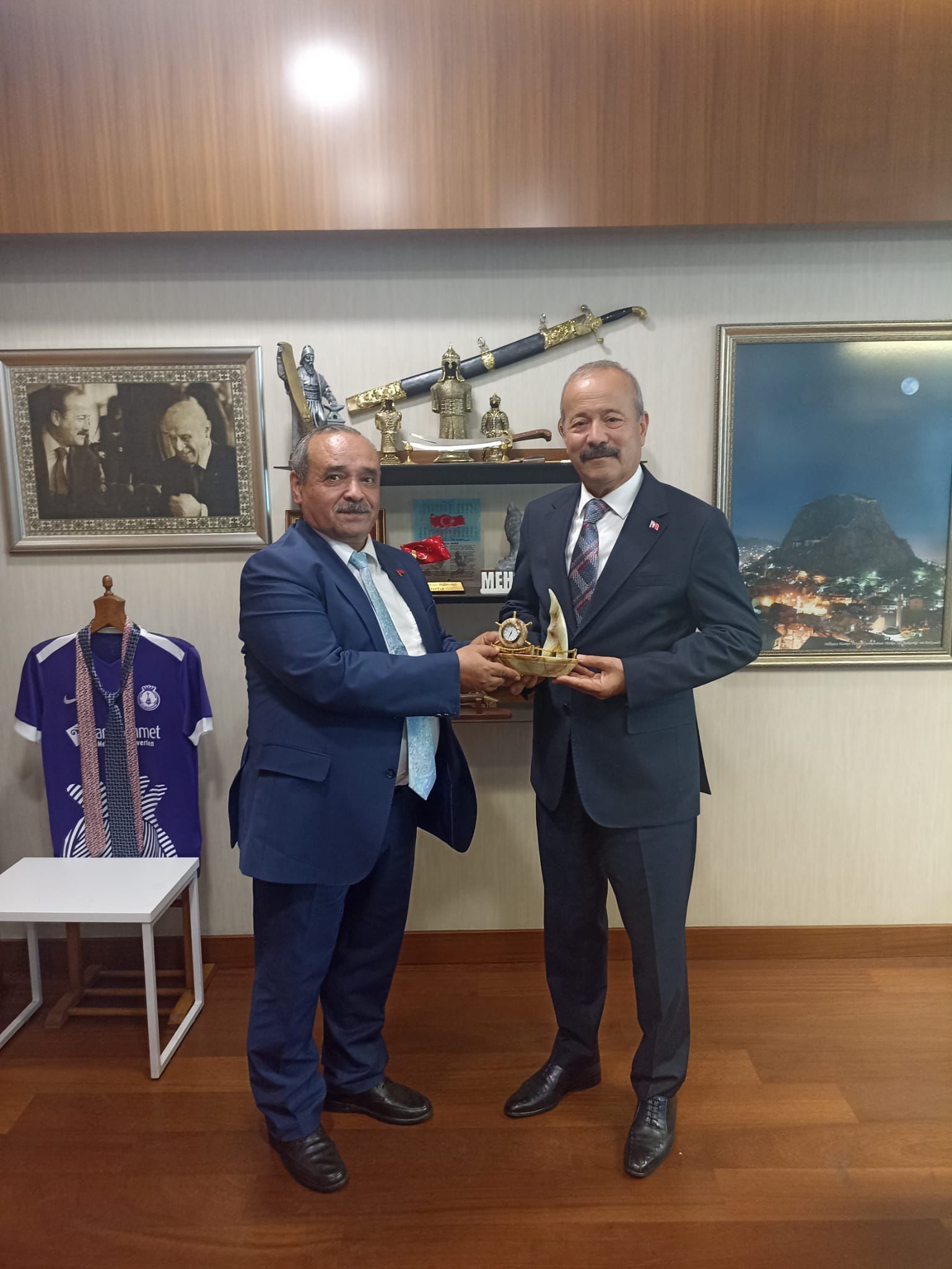 MİLLETVEKİLİ TAYTAK'TAN İSCEHİSAR'A DESTEK