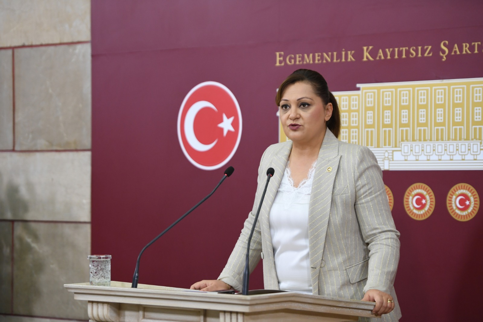 AKP EMEKLİLERİ SEFALET İÇİNDE YAŞAMAYA MAHKÛM ETTİ