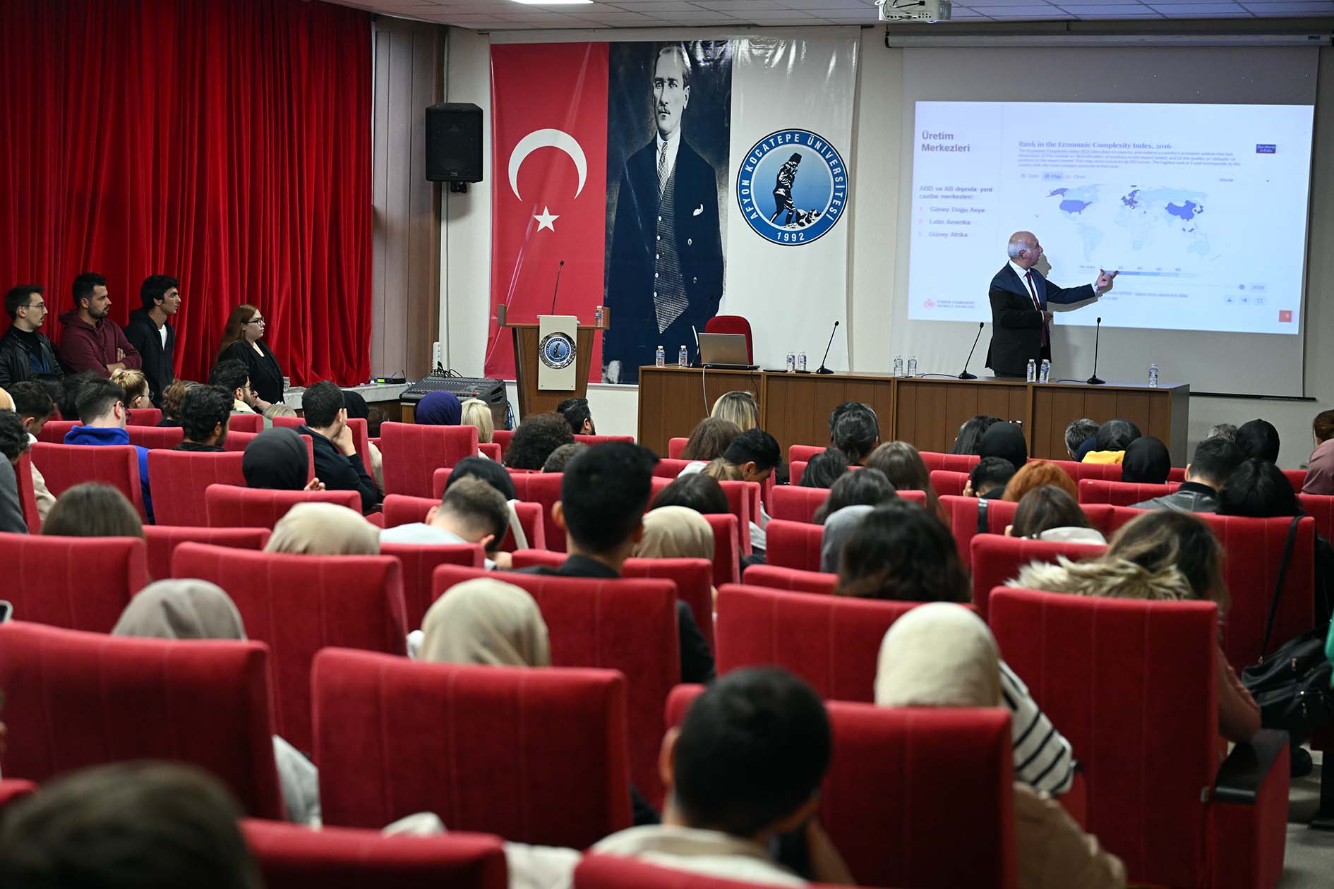 İLK DERS MERKEZ BANKASI  MECLİS ÜYESİNDEN