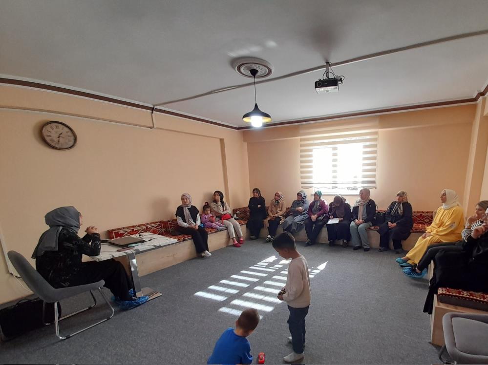 ‘KÜÇÜK İNSANLARIN BÜYÜK HAKLARI’