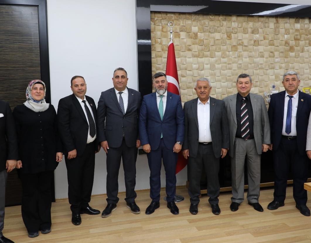 MUHTARLARDAN BAŞKAN ZEYBEK'E ZİYARET