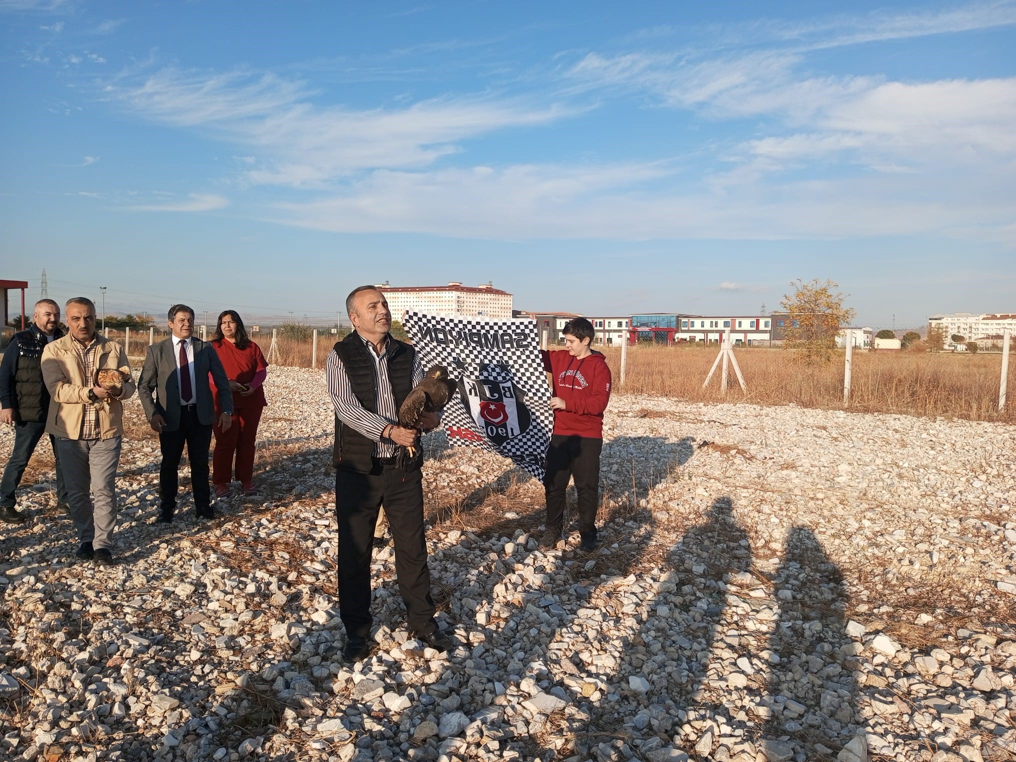 ORMAN KARTALI VE ŞAHİN DOĞAYA SALINDI