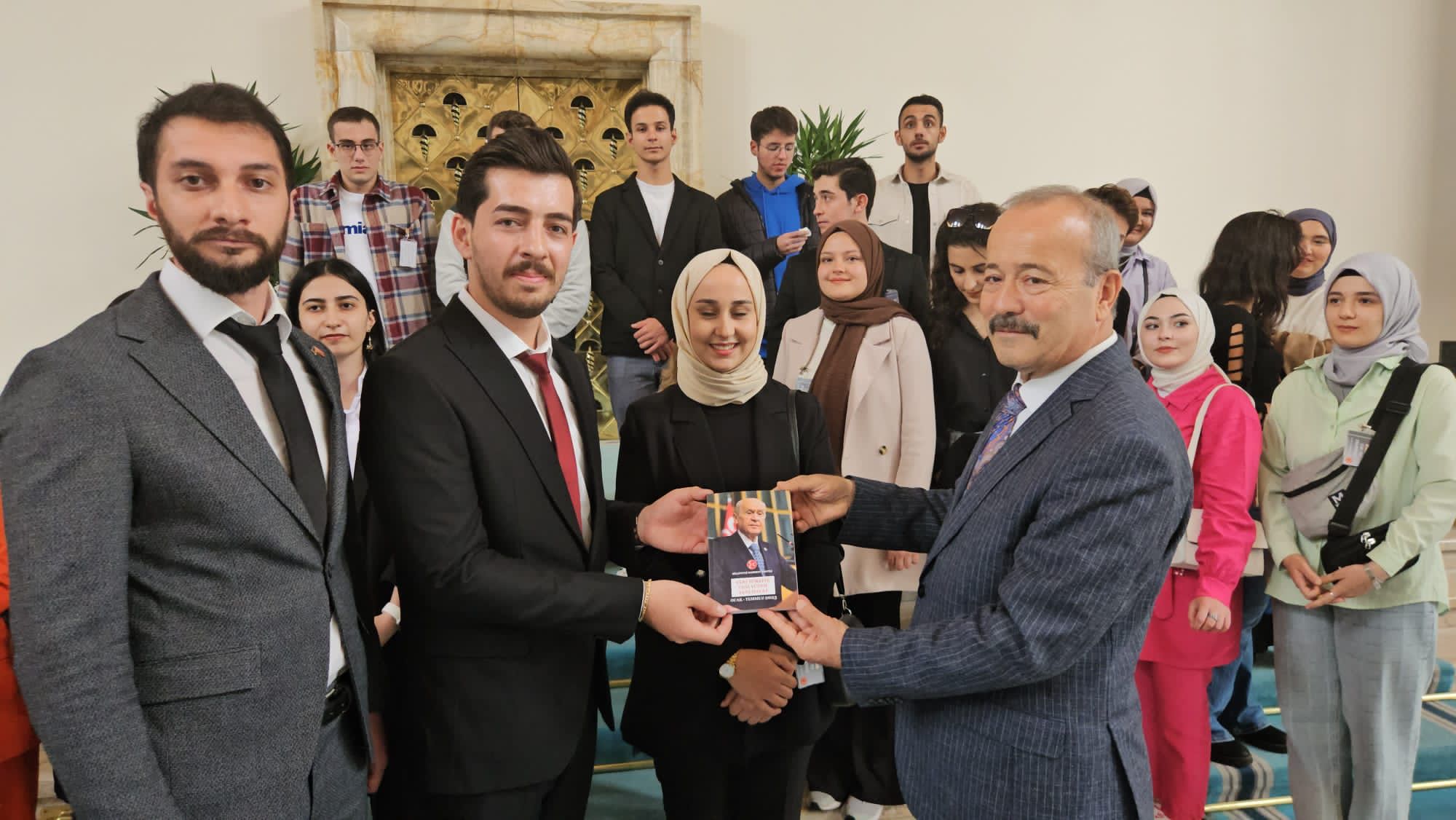 TAYTAK, ÜNİVERSİTE ÖĞRENCİLERİNE GENÇLİK MERKEZİ SÖZÜNÜ VERDİ