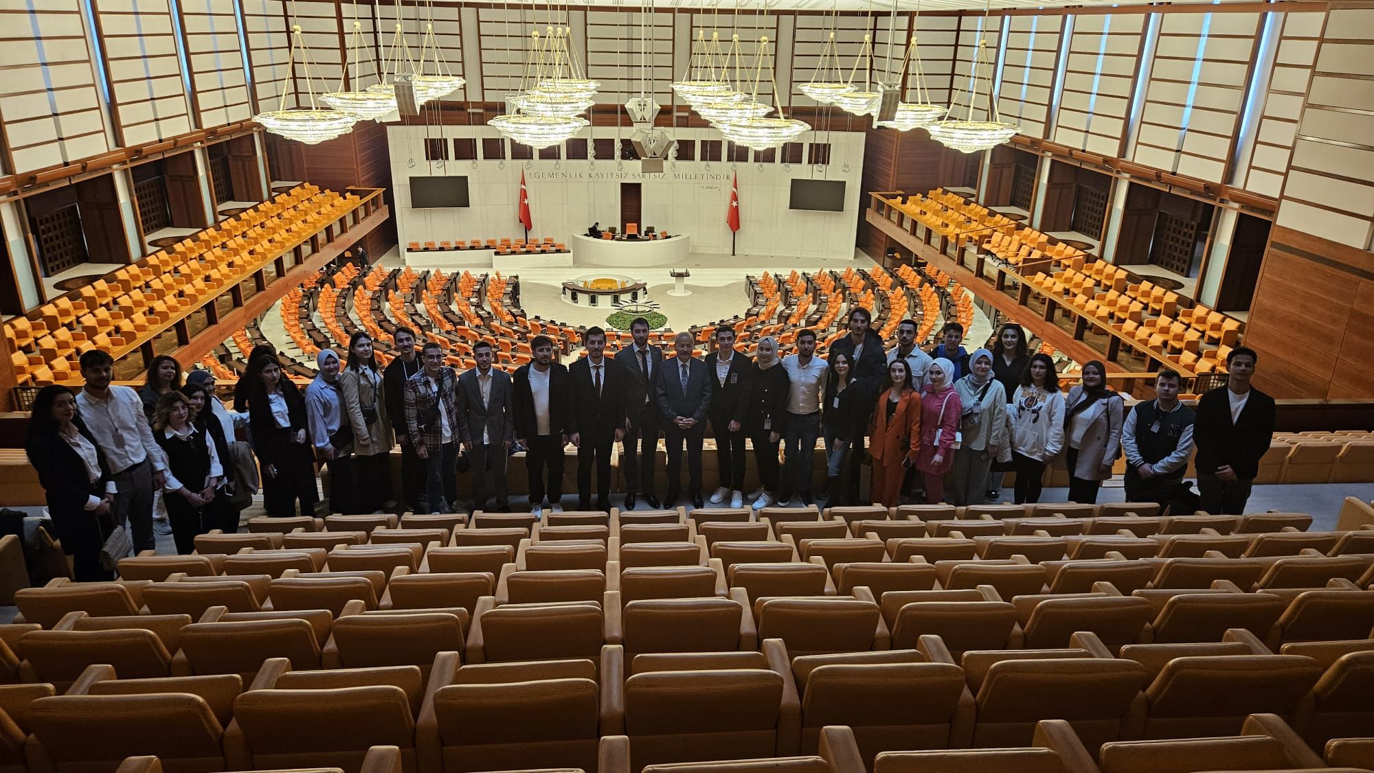 TAYTAK, ÜNİVERSİTE ÖĞRENCİLERİNE GENÇLİK MERKEZİ SÖZÜNÜ VERDİ