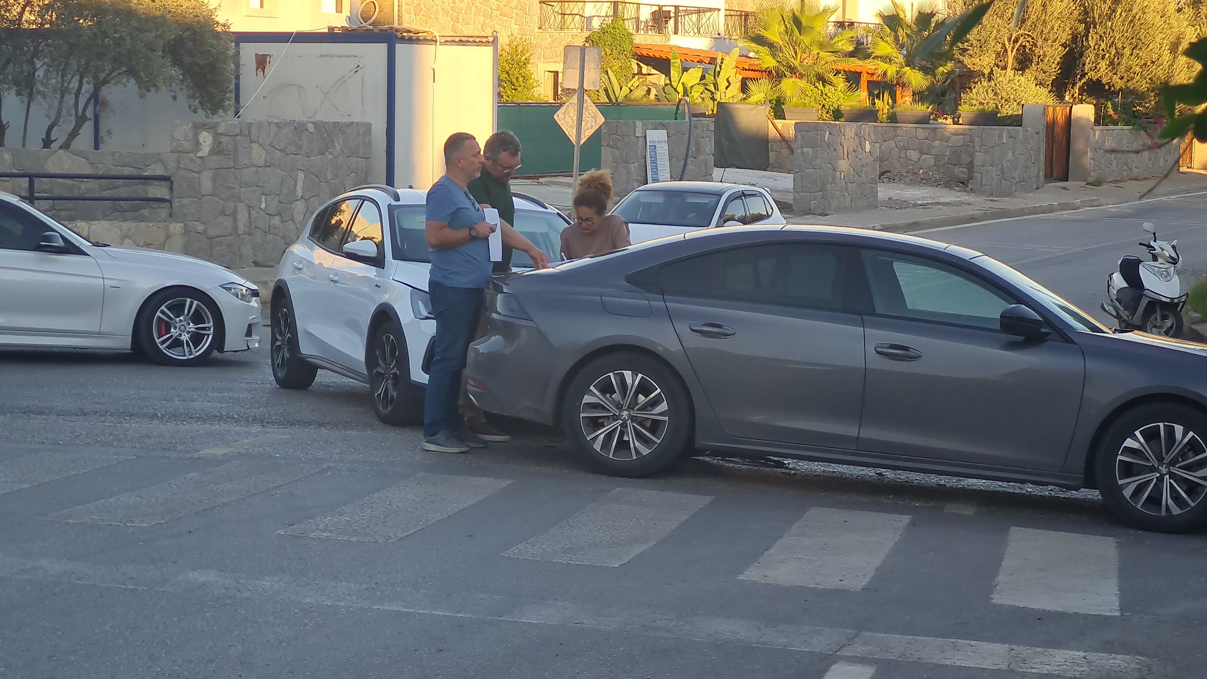 ÜNLÜ OYUNCU BODRUM’DA KAZA YAPTI