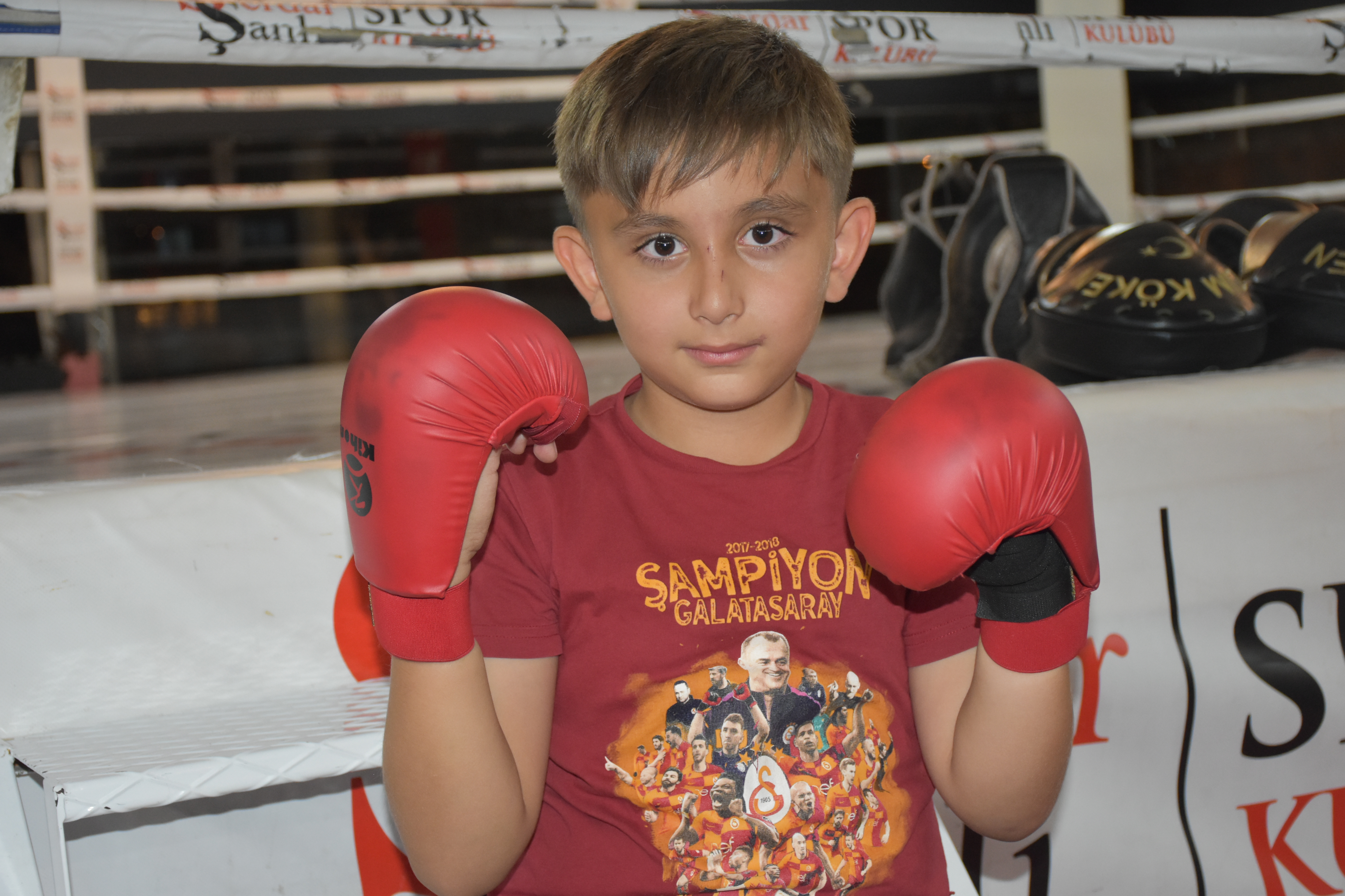 SEREBRAL PALSİLİ KÜÇÜK ANIL HAREKET KABİLİYETİNİ SPORLA GELİŞTİRİYOR