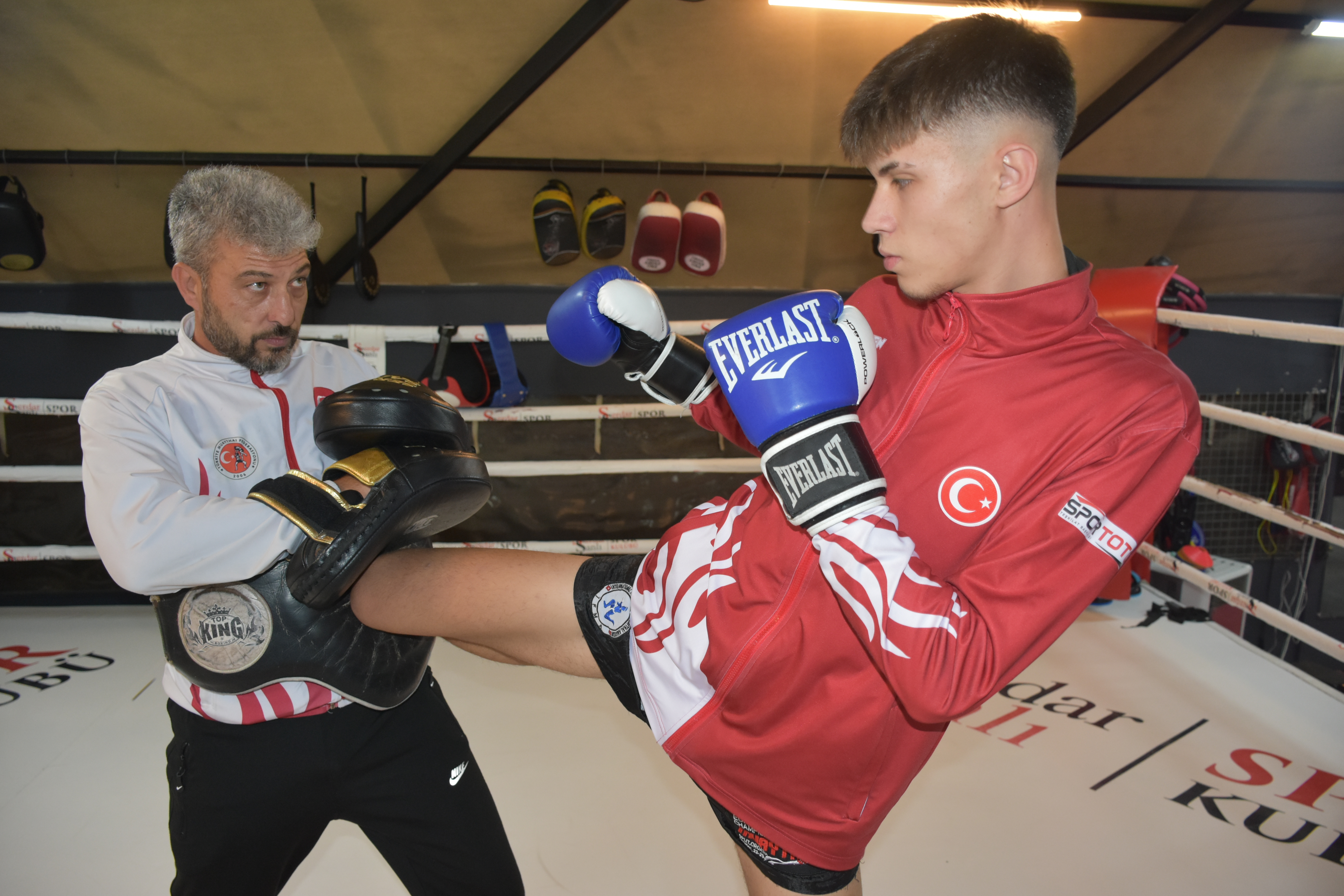 AKDENİZ ÜLKELERİ MUAYTHAİ AÇIK KUPASI'NA AFYON'DAN 5 SPORCU KATILACAK