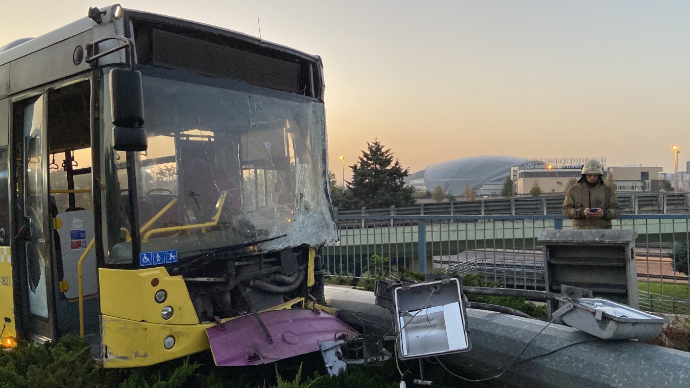 HALK OTOBÜSÜ FACİA YARATIYORDU
