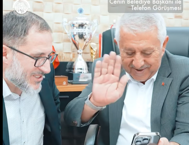 BAŞKAN ZEYBEK FİLİSTİN İLE GÖRÜNTÜLÜ GÖRÜŞTÜ DESTEKLERİNİ İLETTİ