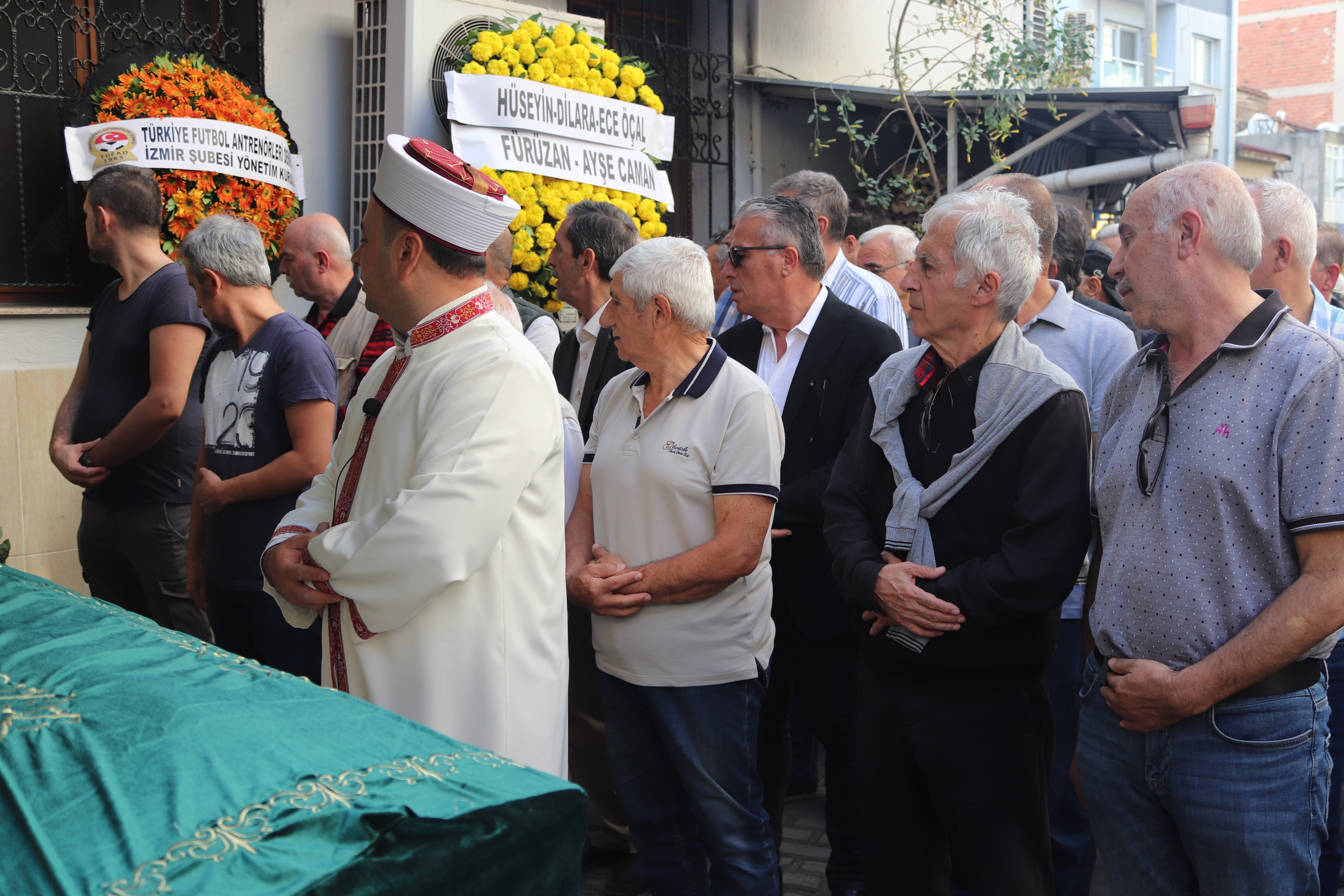 YAŞLI KADIN KAPISI AÇIK MİNİBÜSTEN DÜŞÜP ÖLDÜ