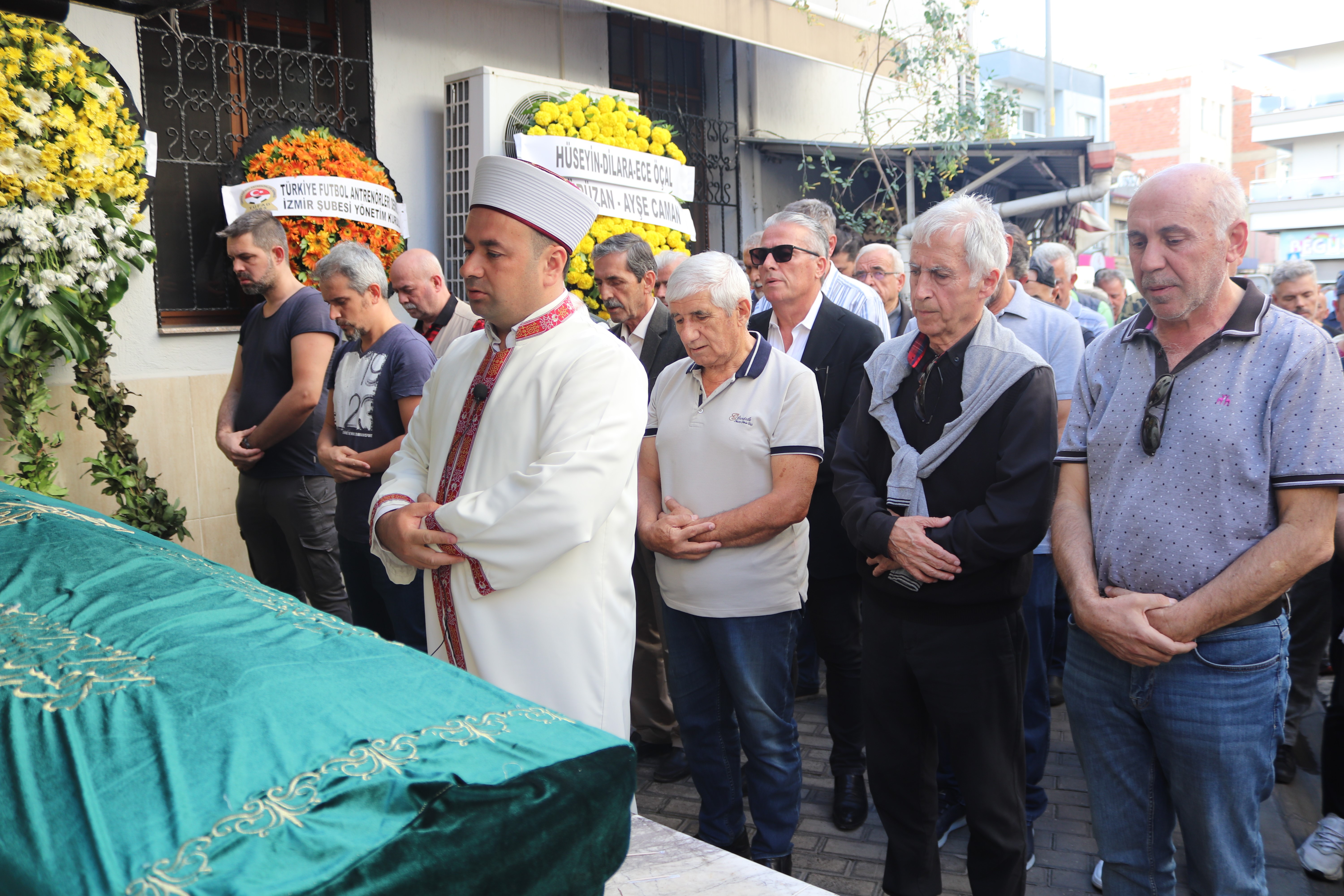 YAŞLI KADIN KAPISI AÇIK MİNİBÜSTEN DÜŞÜP ÖLDÜ