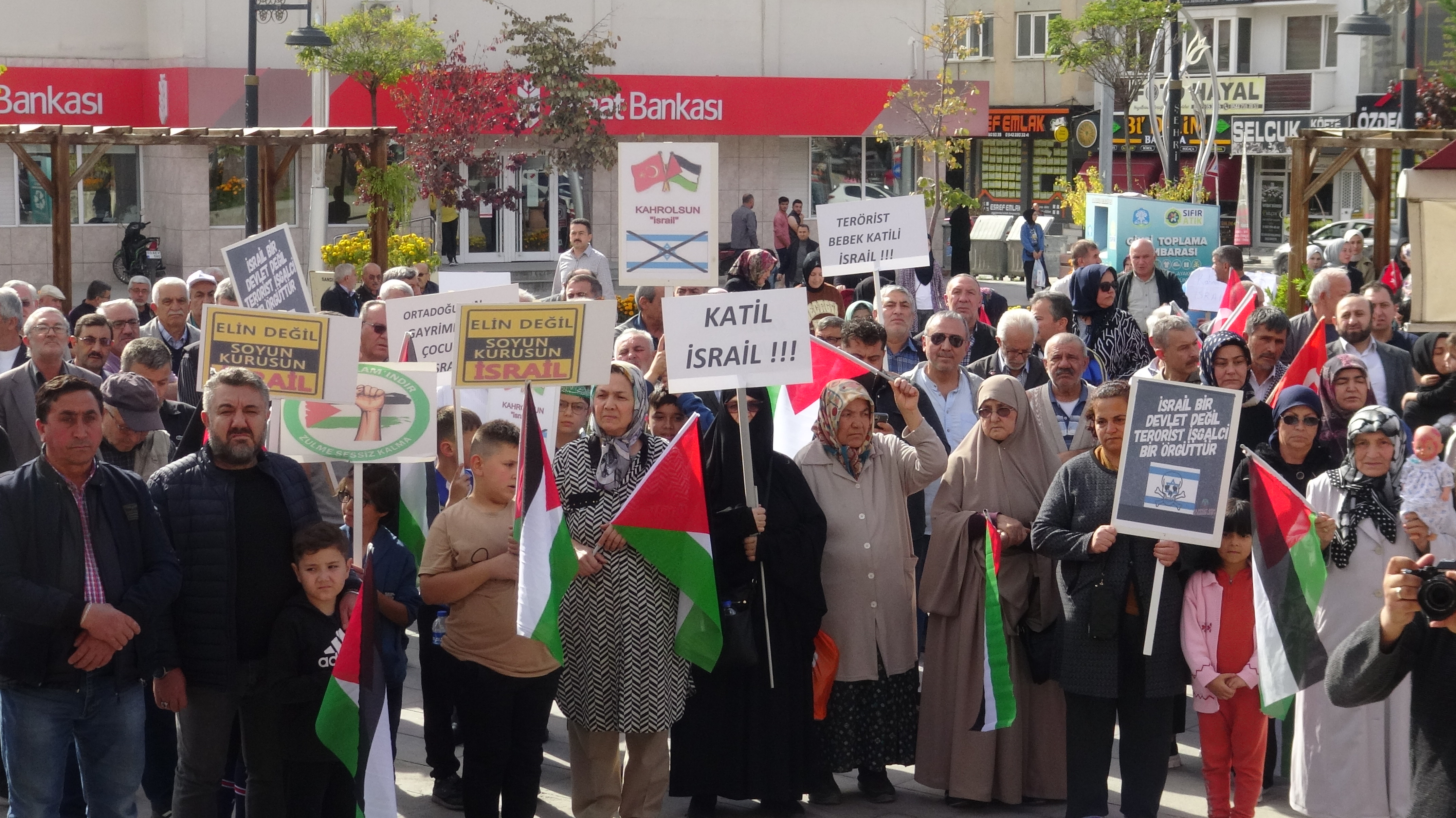 SANDIKLI'DA FİLİSTİN'E DESTEK MİTİNGİ DÜZENLENDİ
