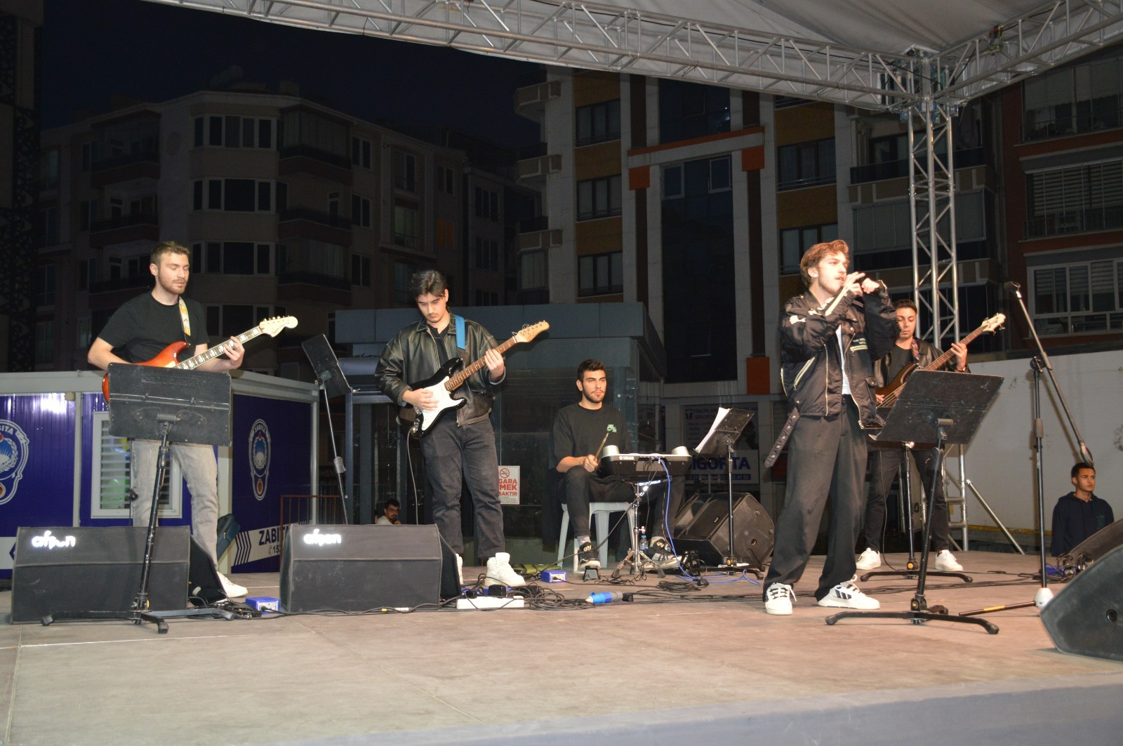 SARABAND VE DROGOS'TAN MUHTEŞEM AÇILIŞ
