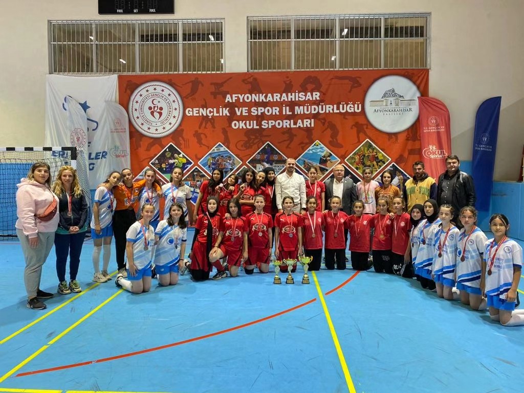 KUPAYI PAYLAŞTILAR AFYON'U BİRLİKTE TEMSİL EDECEKLER