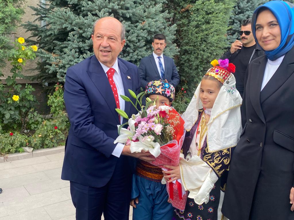 ERSİN TATAR VALİ YİĞİTBAŞI'NI ZİYARET ETTİ