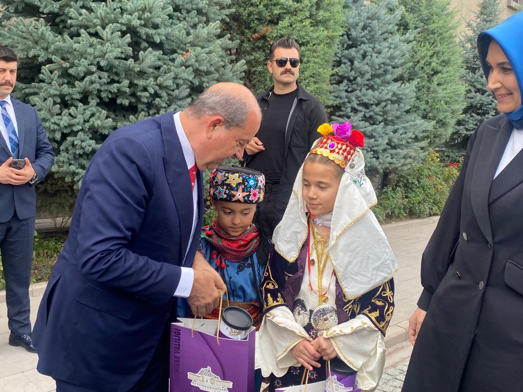 ERSİN TATAR VALİ YİĞİTBAŞI'NI ZİYARET ETTİ
