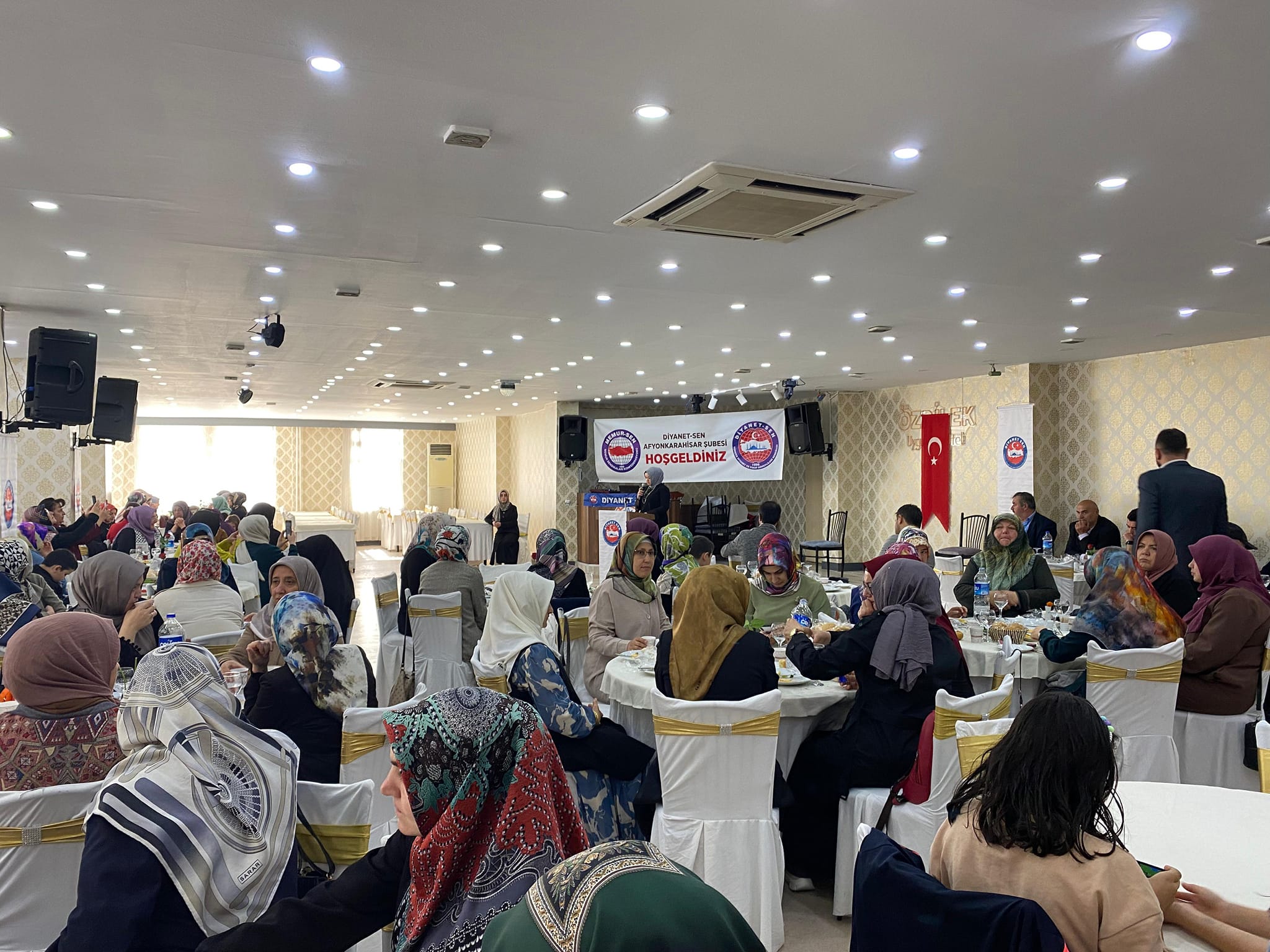 FİLİSTİN’DE YAŞAMINI YİTİREN SİVİLLER İÇİN DUA ETTİLER