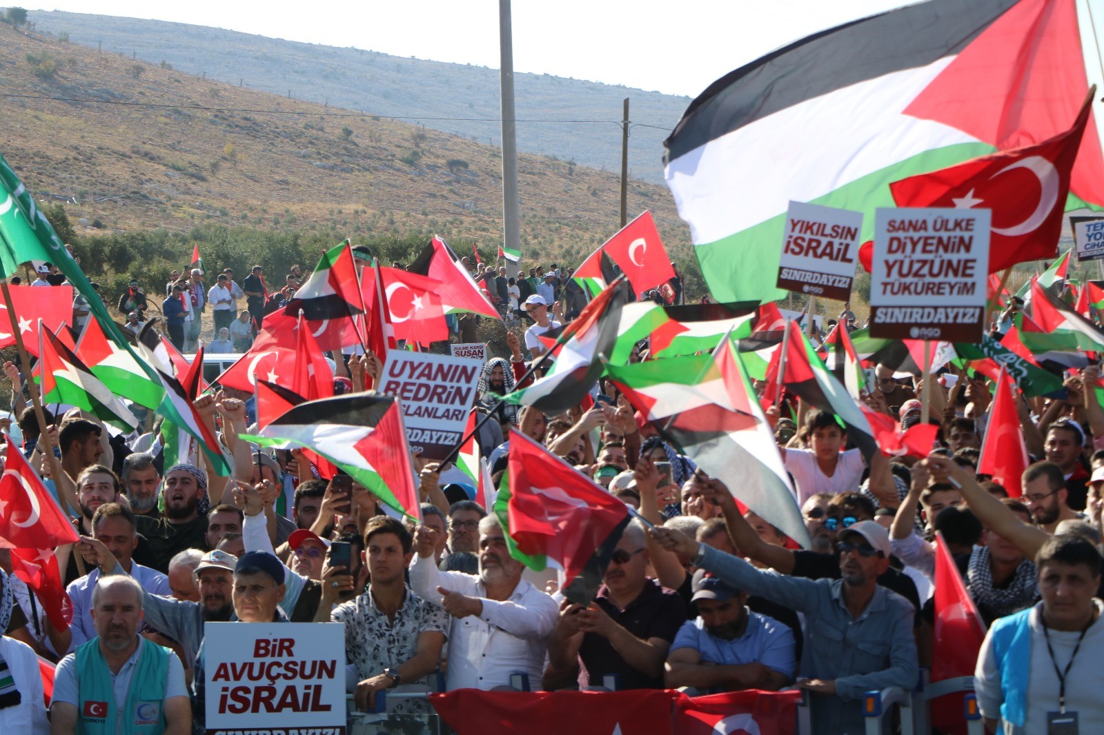 AGD FİLİSTİN İÇİN SINIRDA BULUŞTU