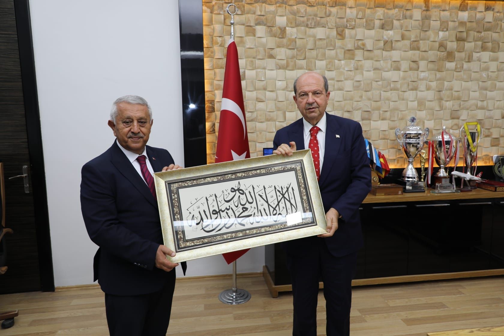 "AFYONKARAHİSAR KADİM BİR ŞEHİR"