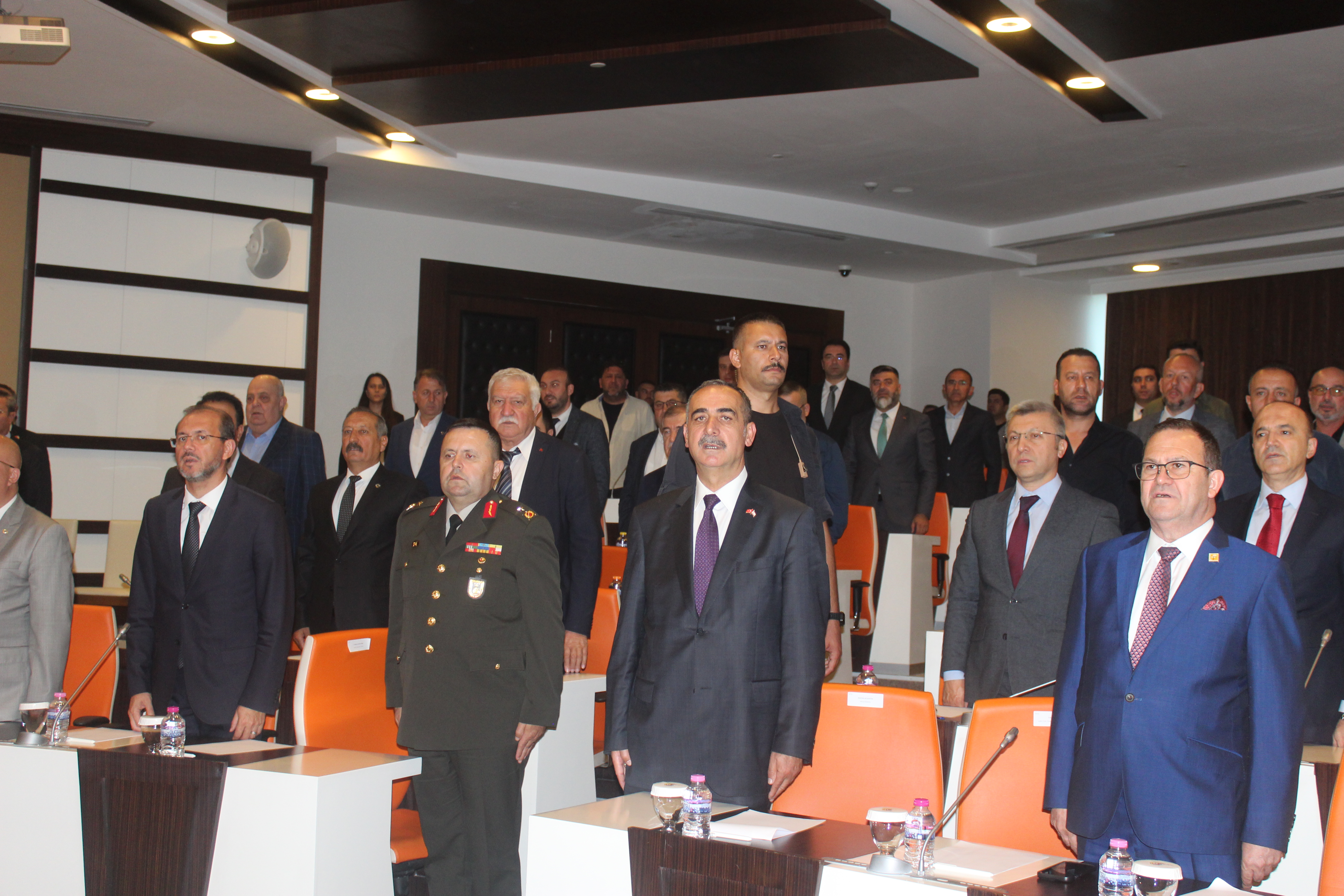 “BİZLER KIBRIS OLARAK BÜYÜK MİLLETİN KOPMAZ BİR PARÇASIYIZ”
