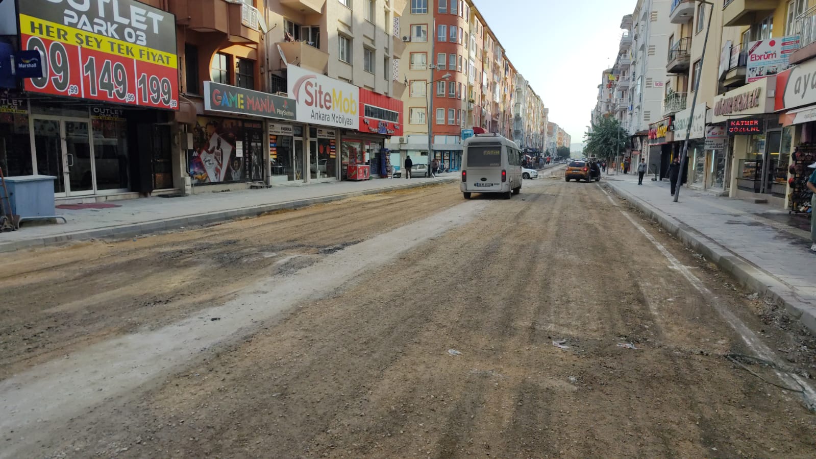 ESNAF, VATANDAŞ VE SÜRÜCÜLER DERTLİ