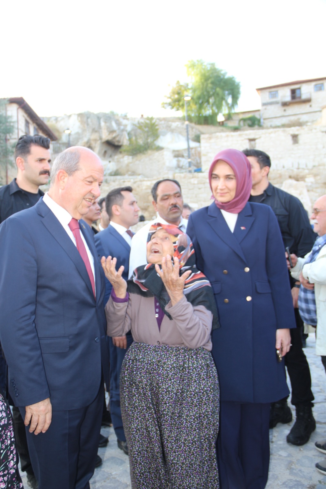 CUMHURBAŞKANI TATAR AYAZİN'DE