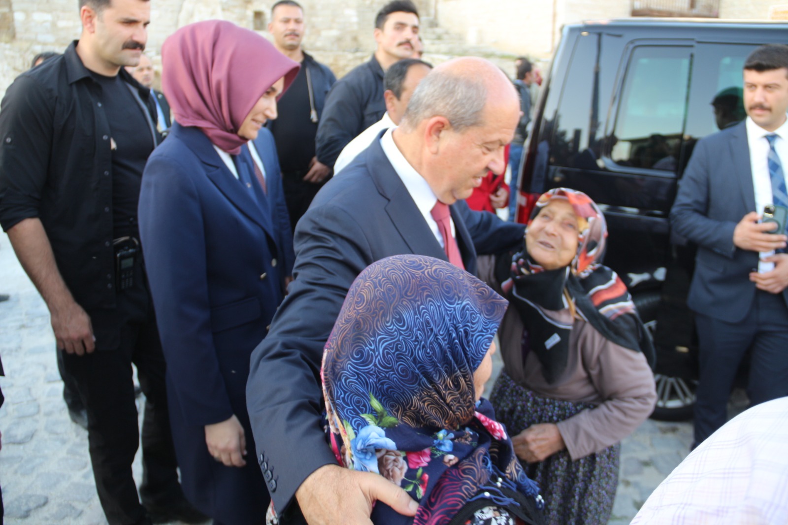 CUMHURBAŞKANI TATAR AYAZİN'DE