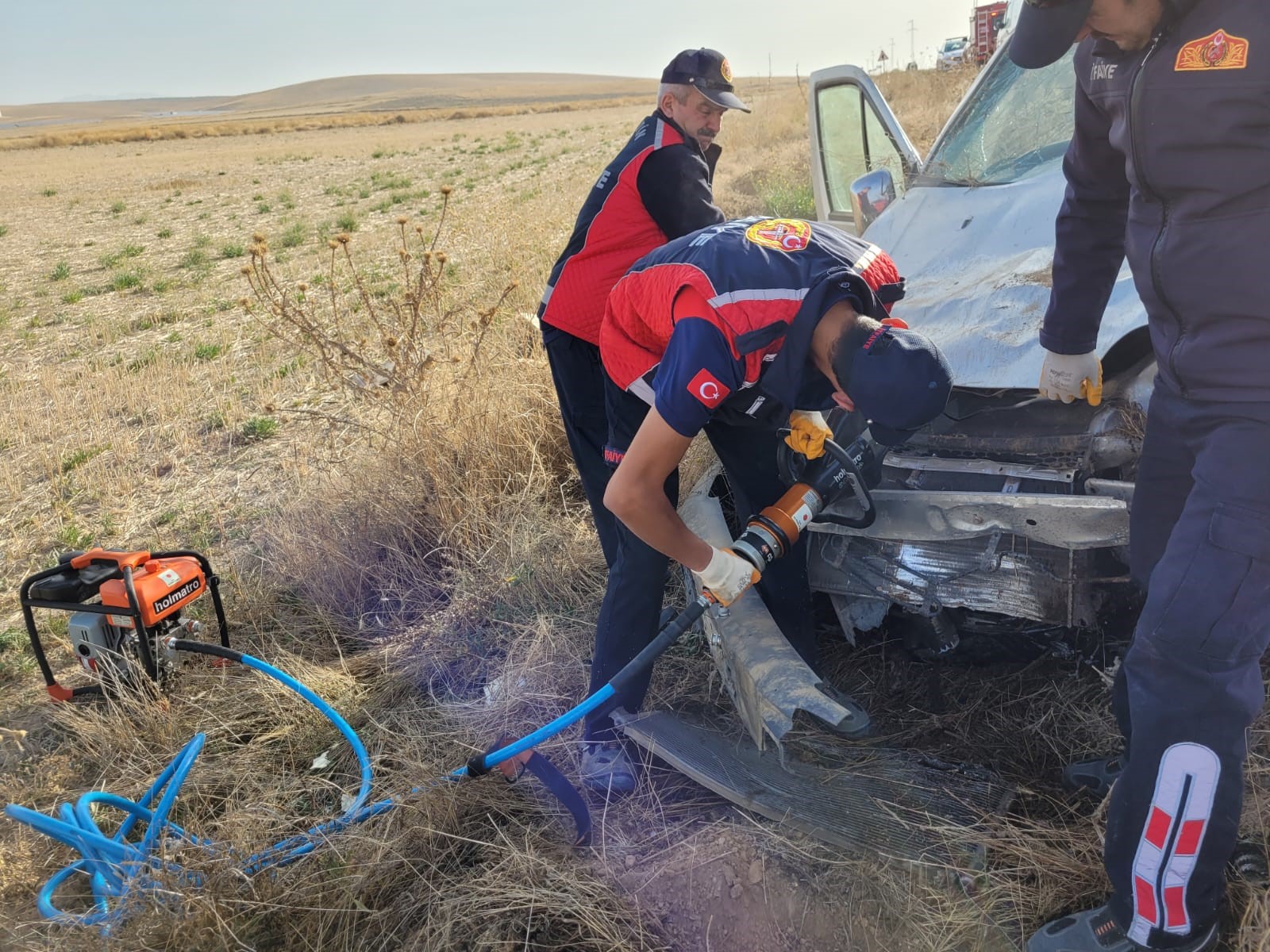 AFYON'DA KAZA: 4 YARALI