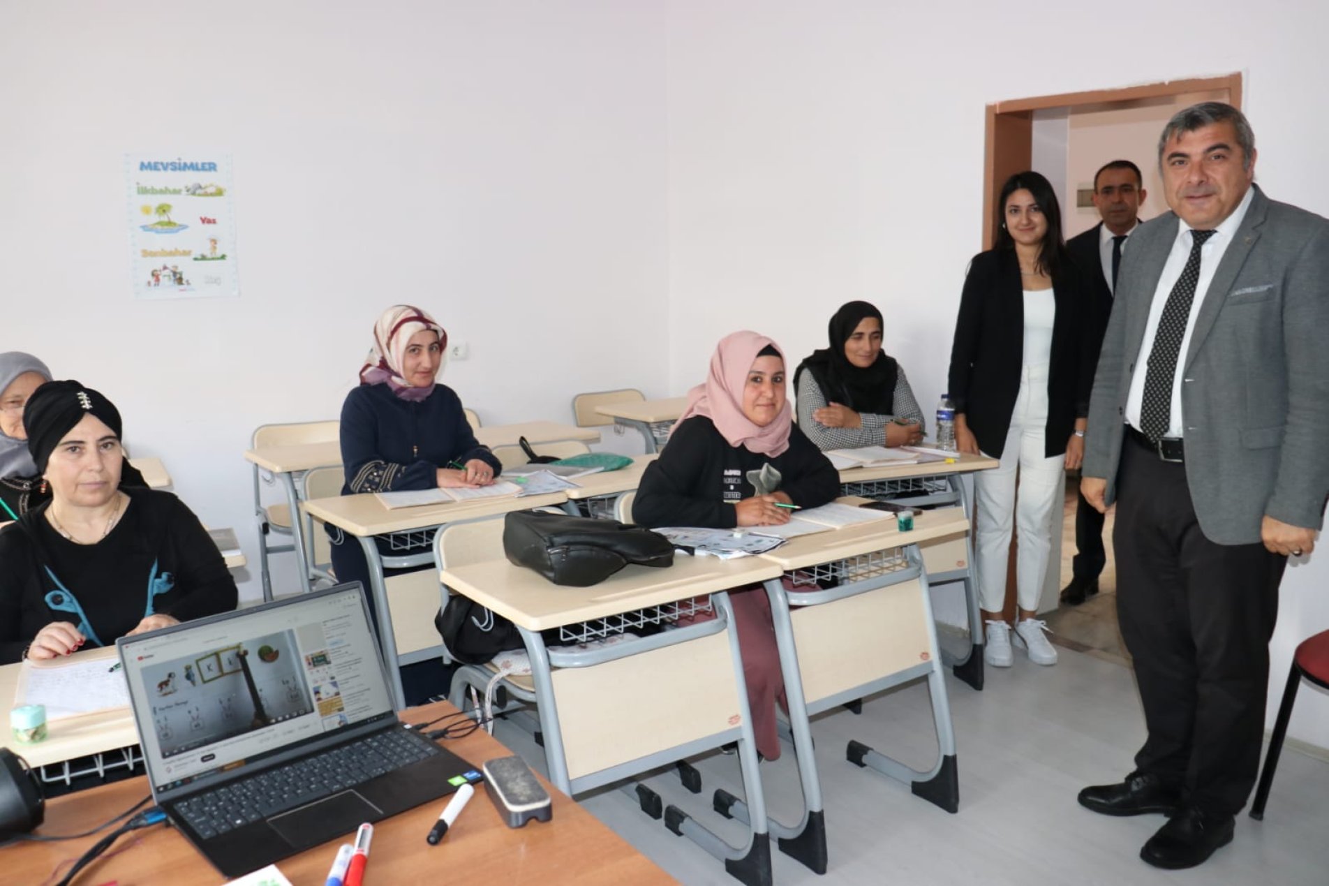 SÜNNETCİ, EMİRDAĞ HEM’İ ZİYARET ETTİ